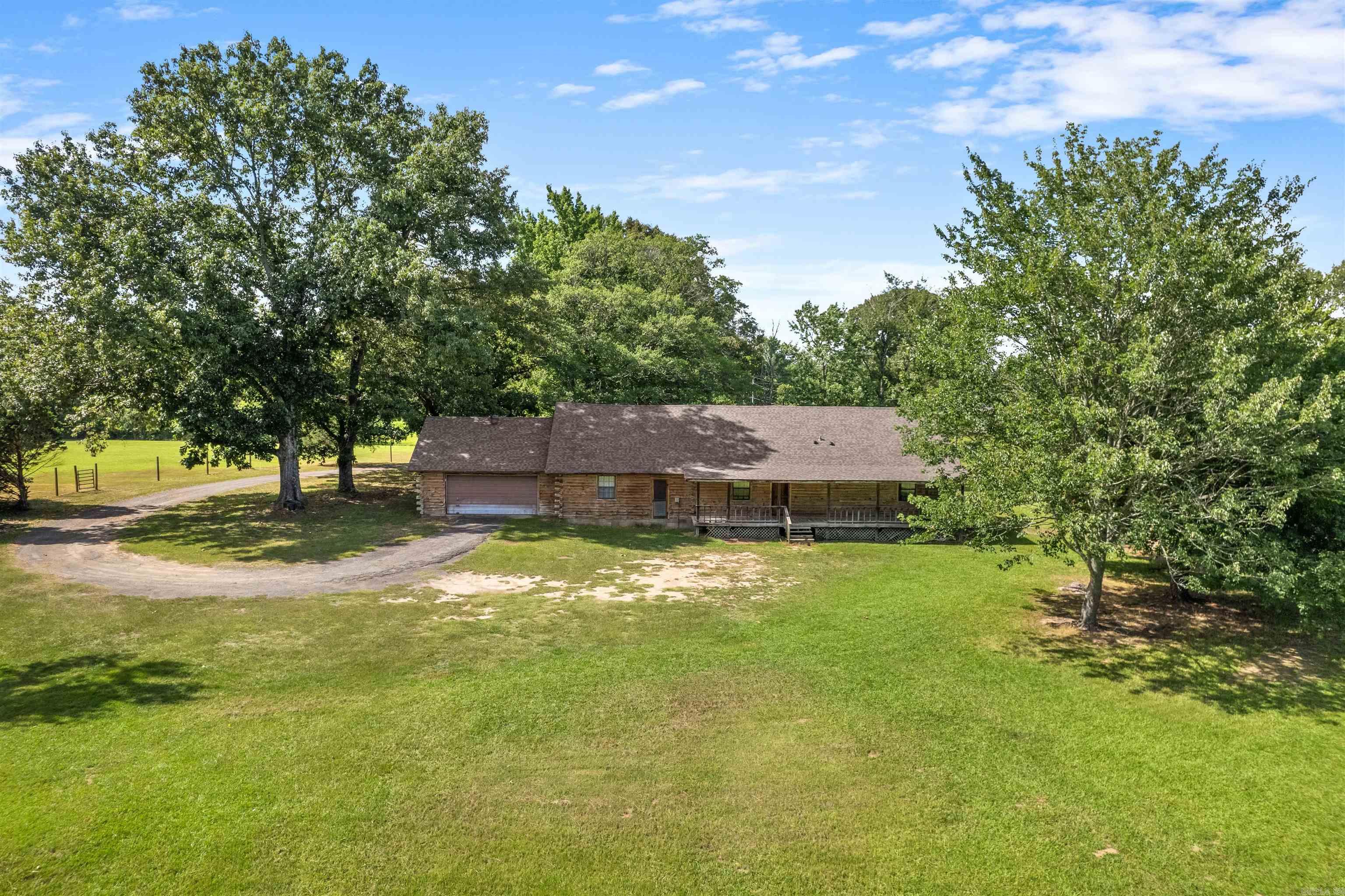 619 Pickthorne Road Property Photo 5