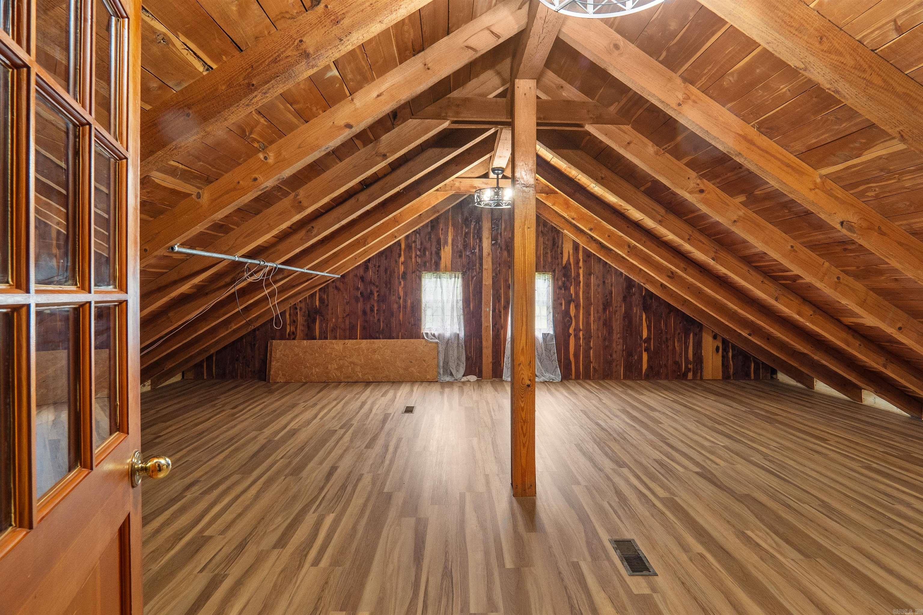 619 Pickthorne Road Property Photo 37