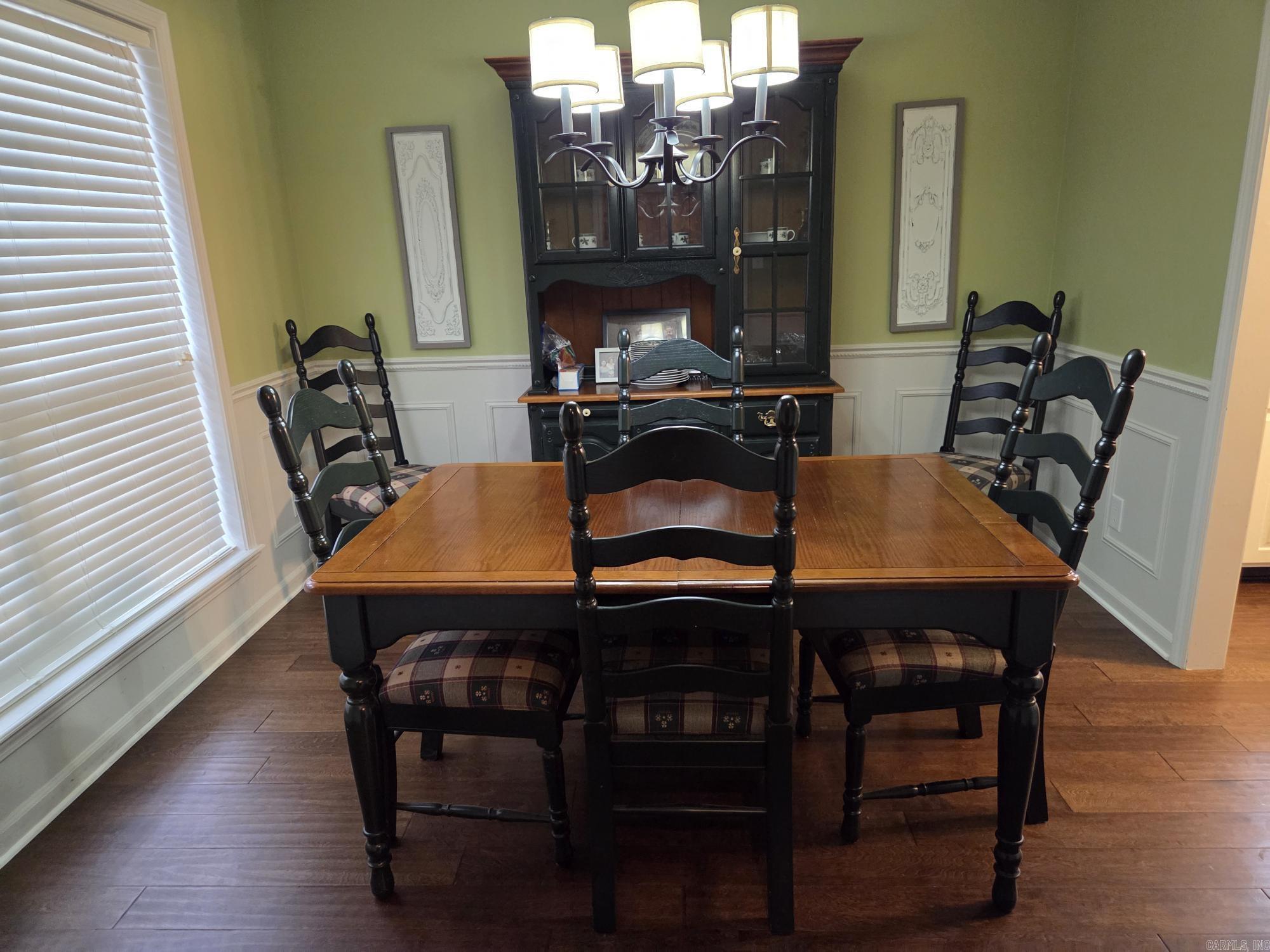 605 Live Oak Drive Property Photo 12