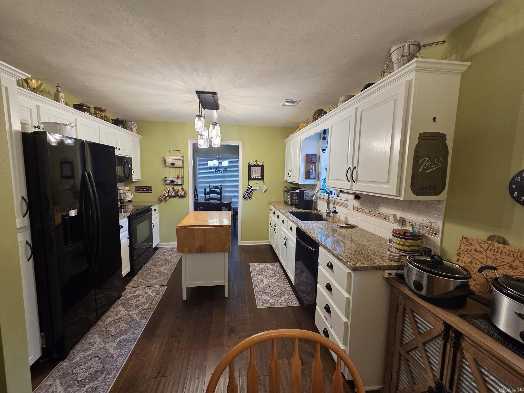 605 Live Oak Drive Property Photo 18
