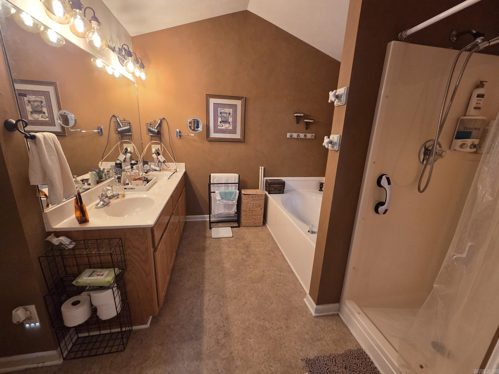 605 Live Oak Drive Property Photo 30