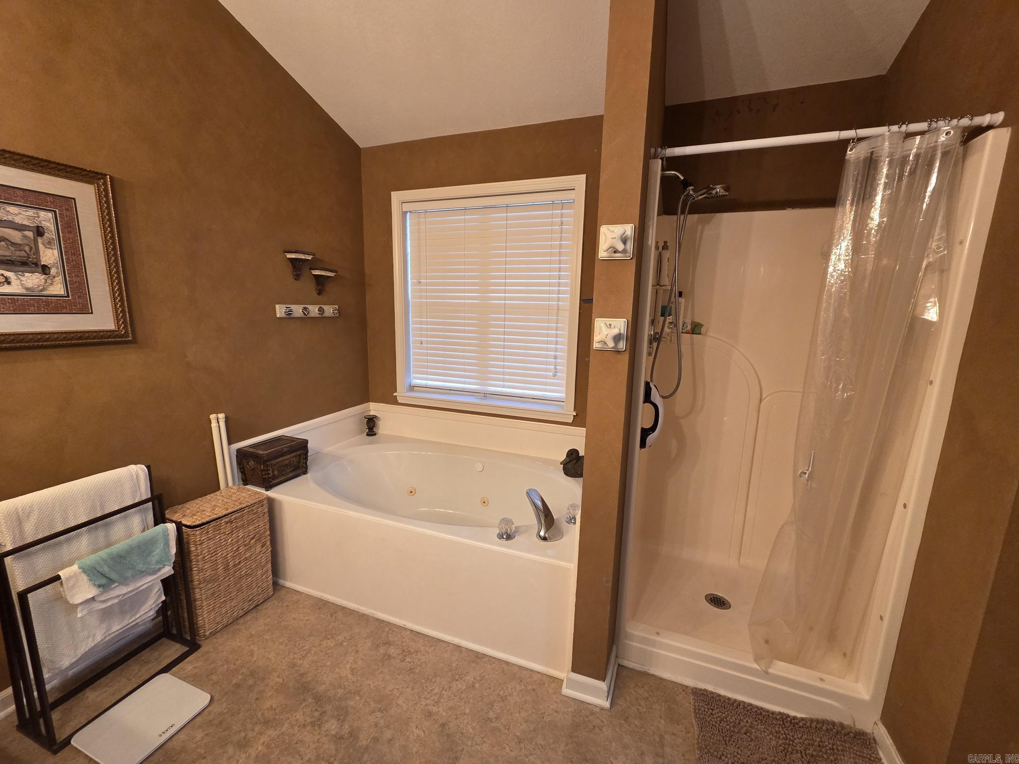 605 Live Oak Drive Property Photo 31