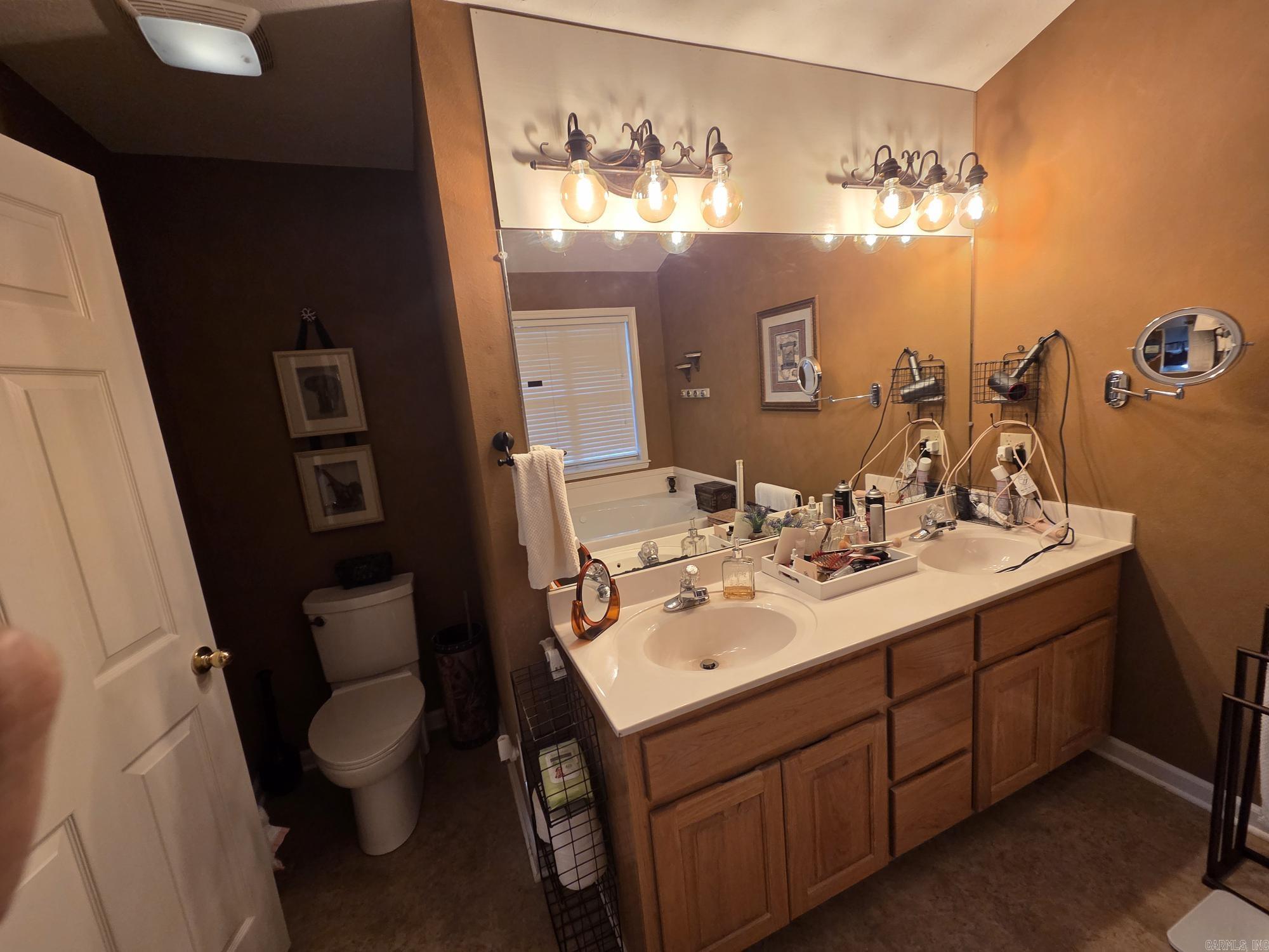 605 Live Oak Drive Property Photo 32