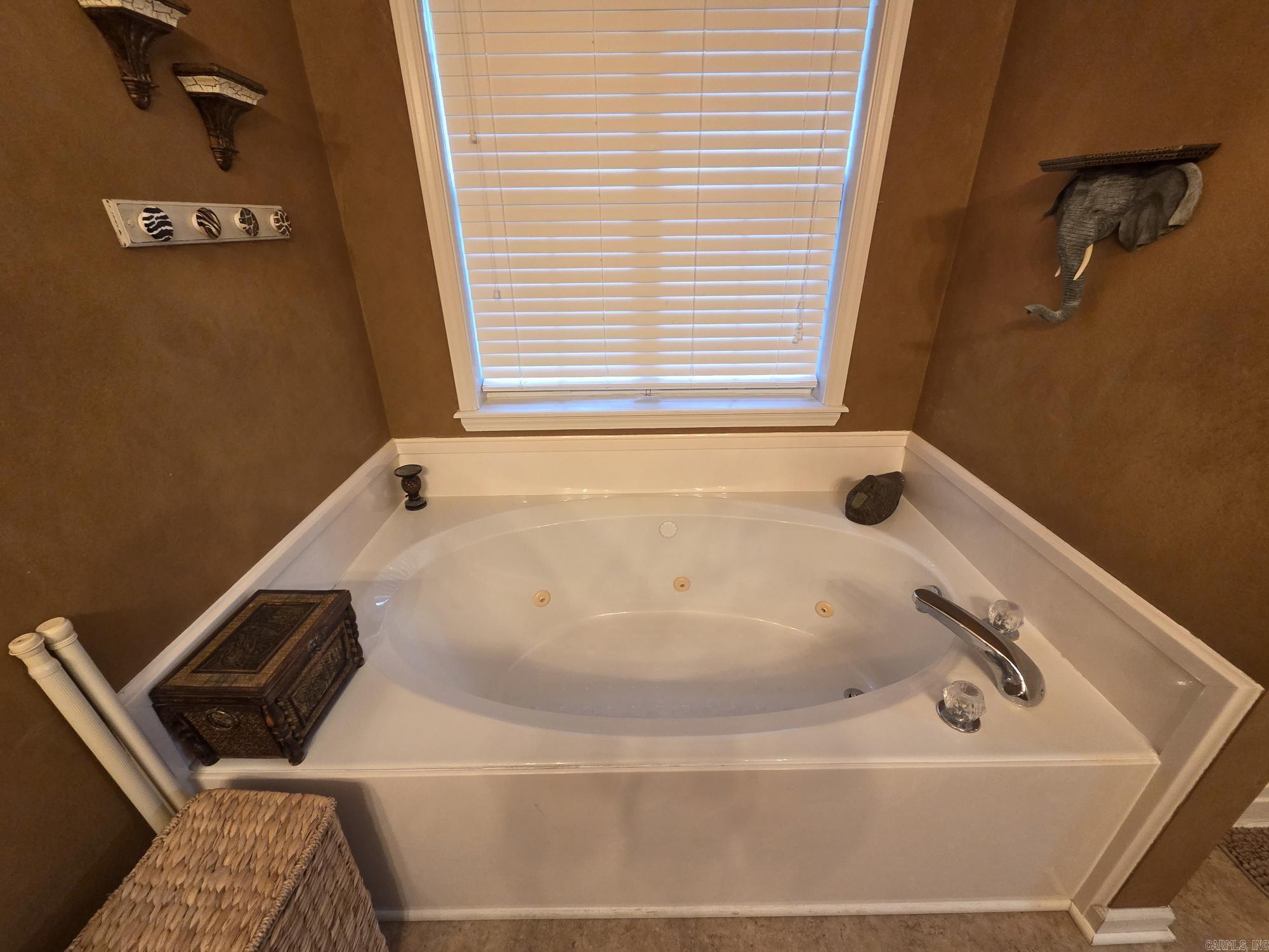605 Live Oak Drive Property Photo 33