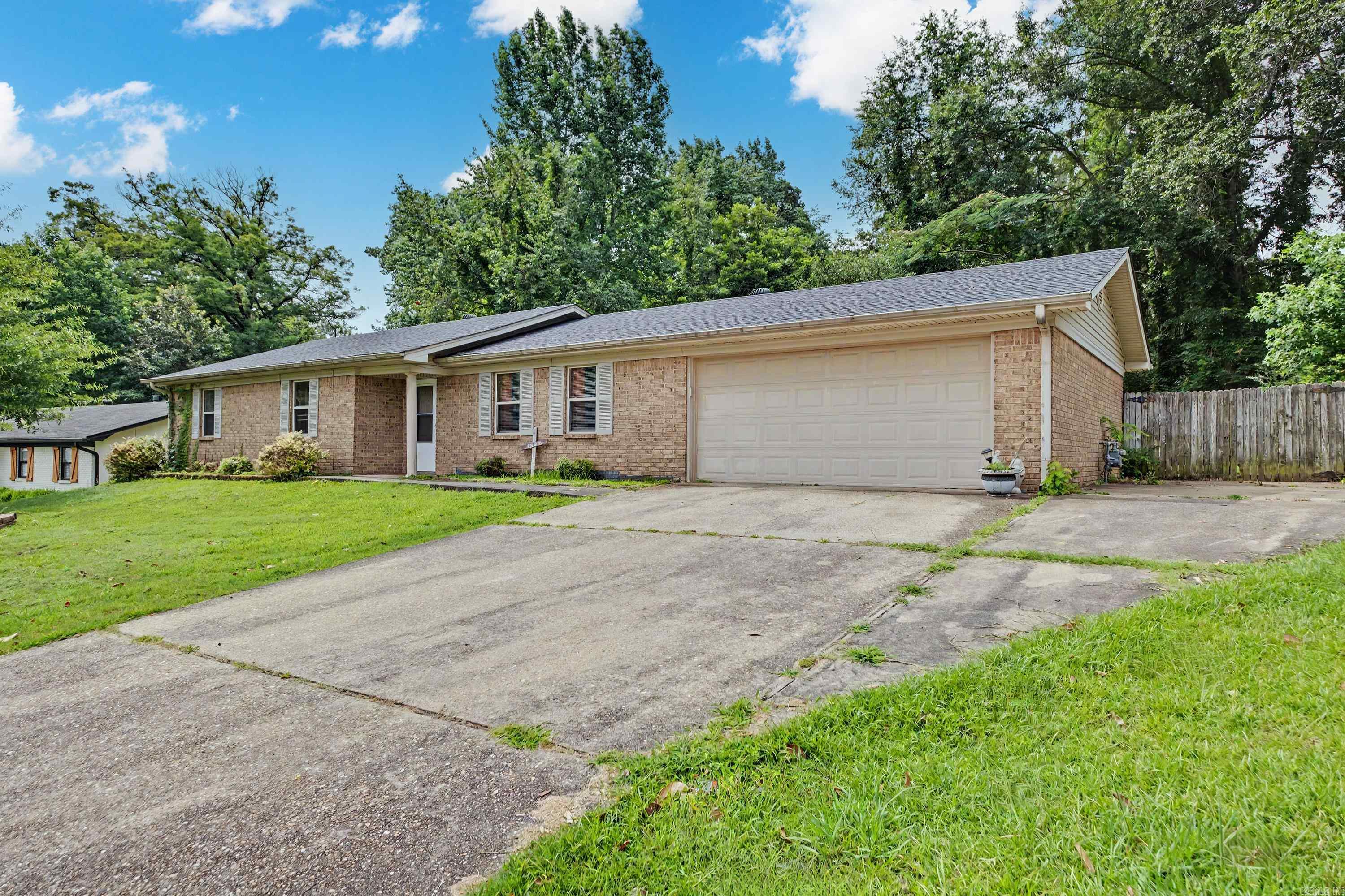 5 Arcadia Circle Property Photo 1