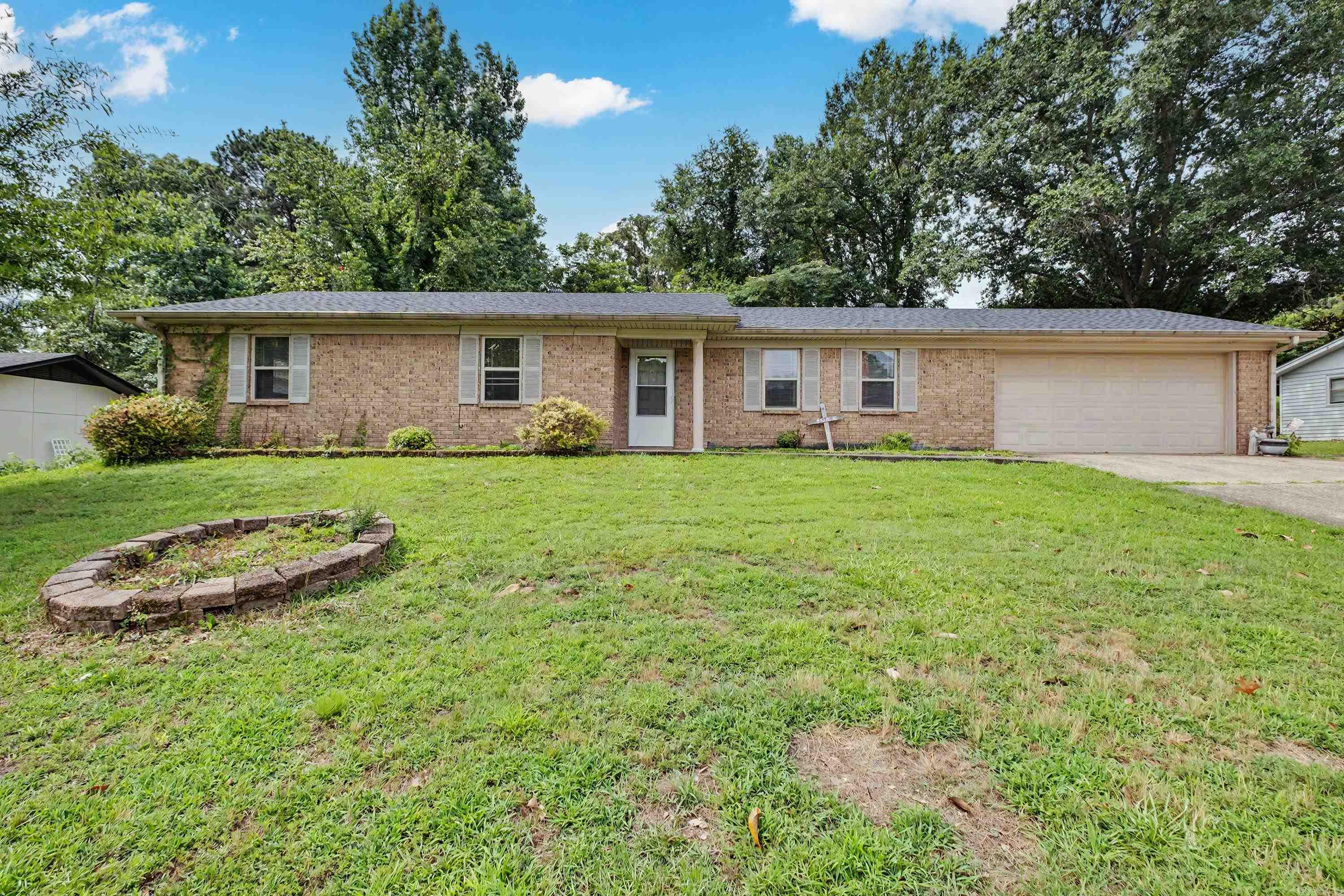 5 Arcadia Circle Property Photo 2