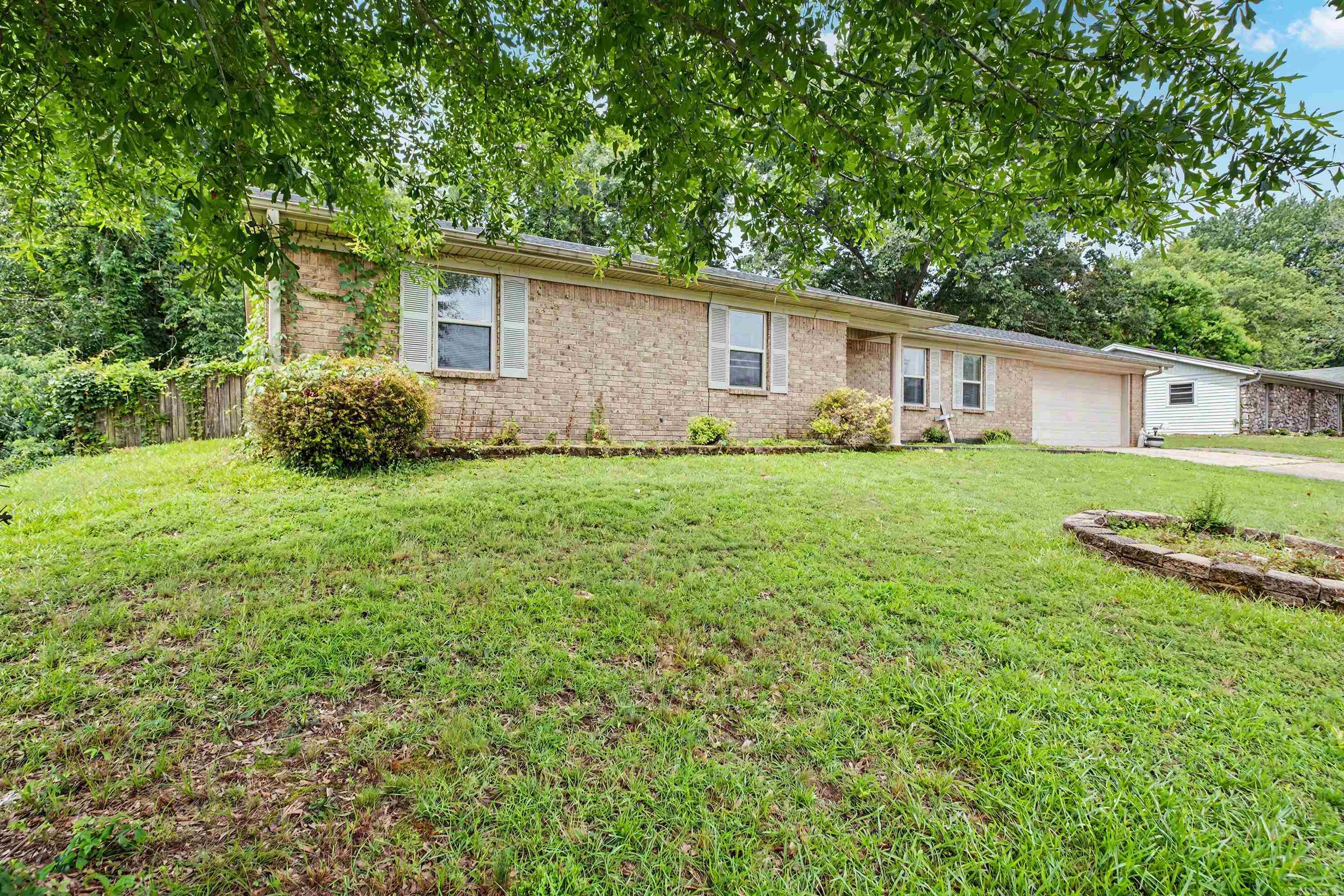 5 Arcadia Circle Property Photo 3