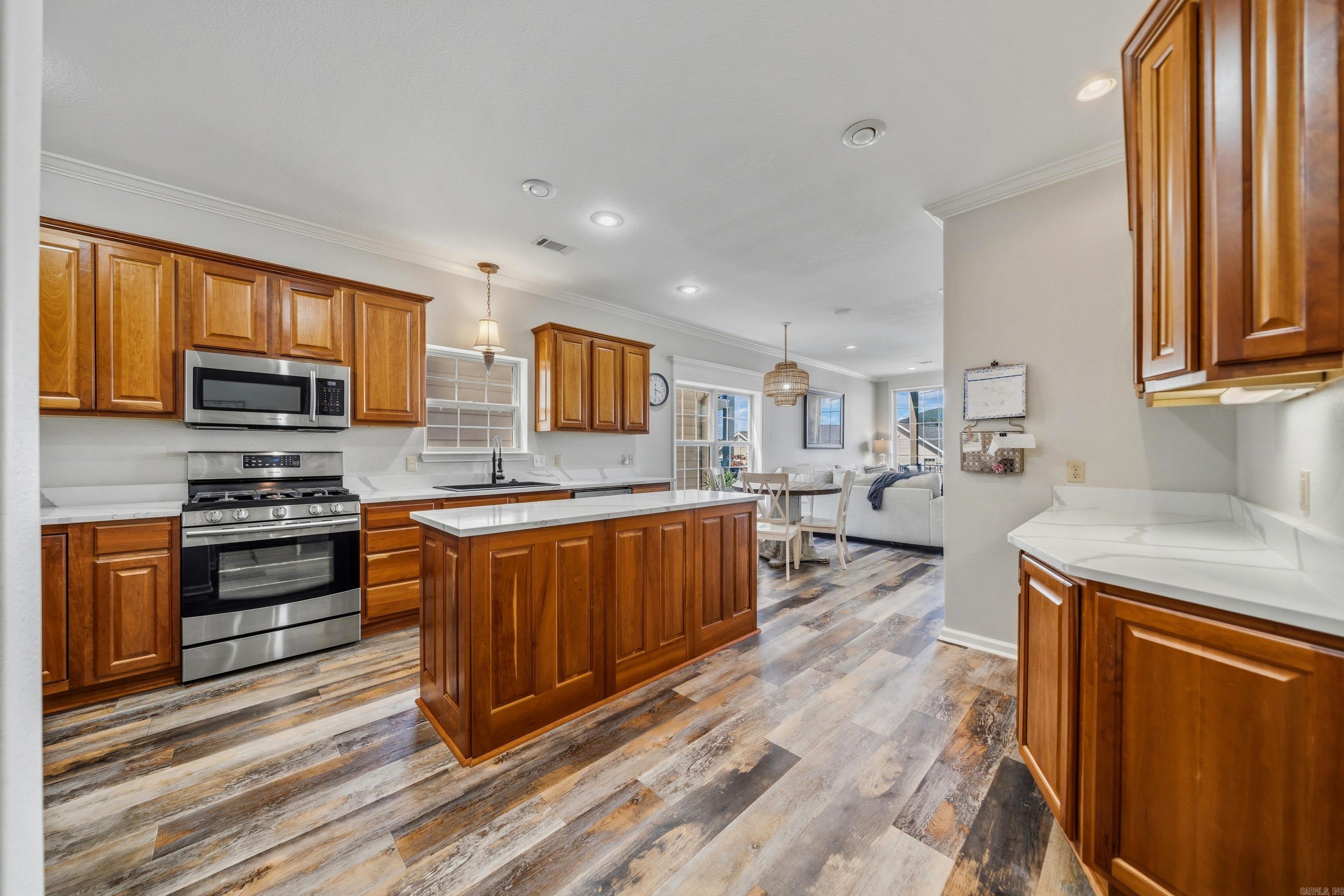 108 Eagleview Point Property Photo 6