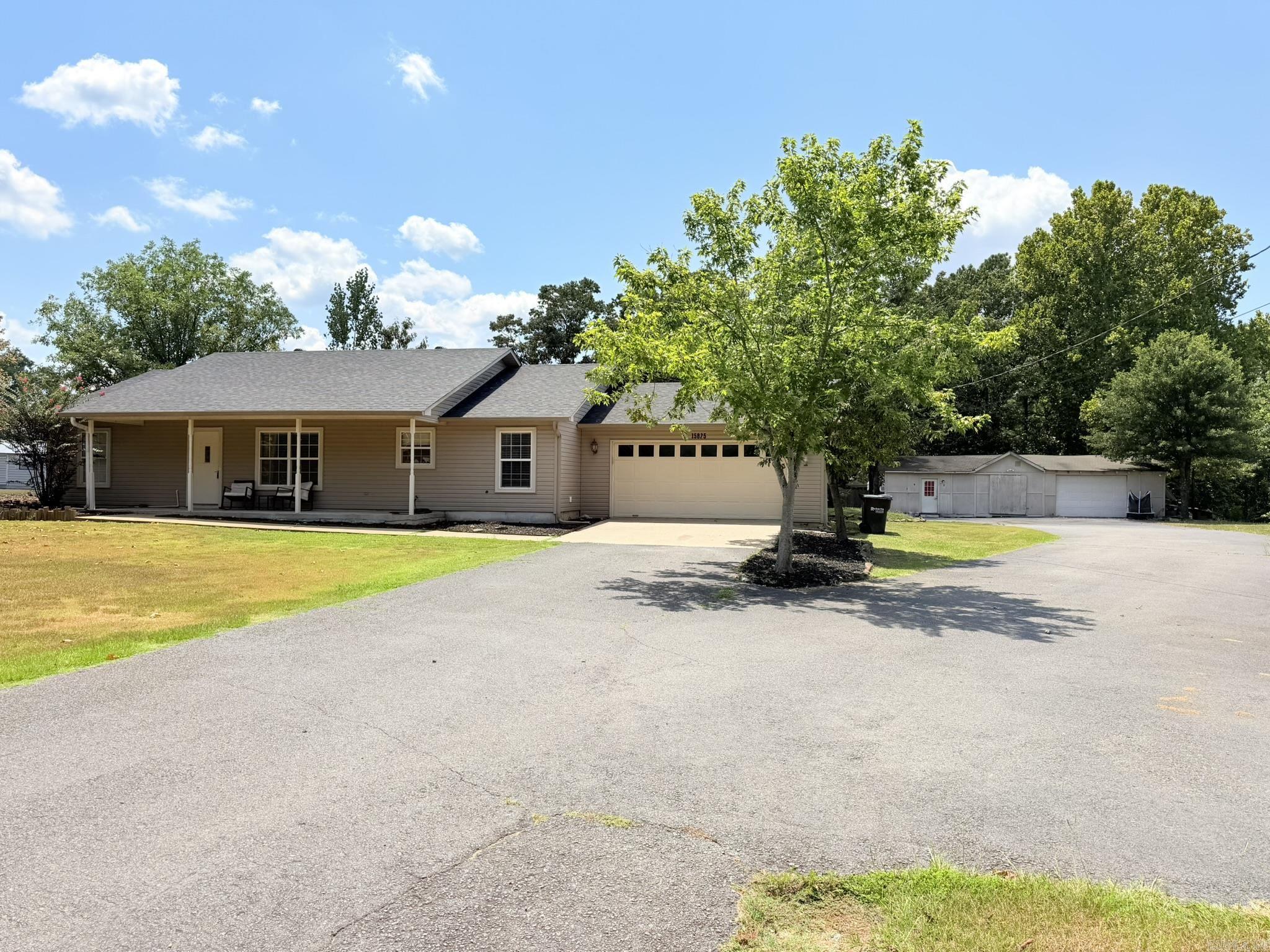 15825 Childress Road Property Photo 1