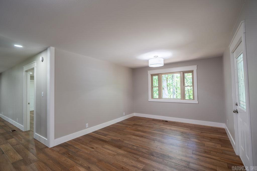 25 Beloit Drive Property Photo 10