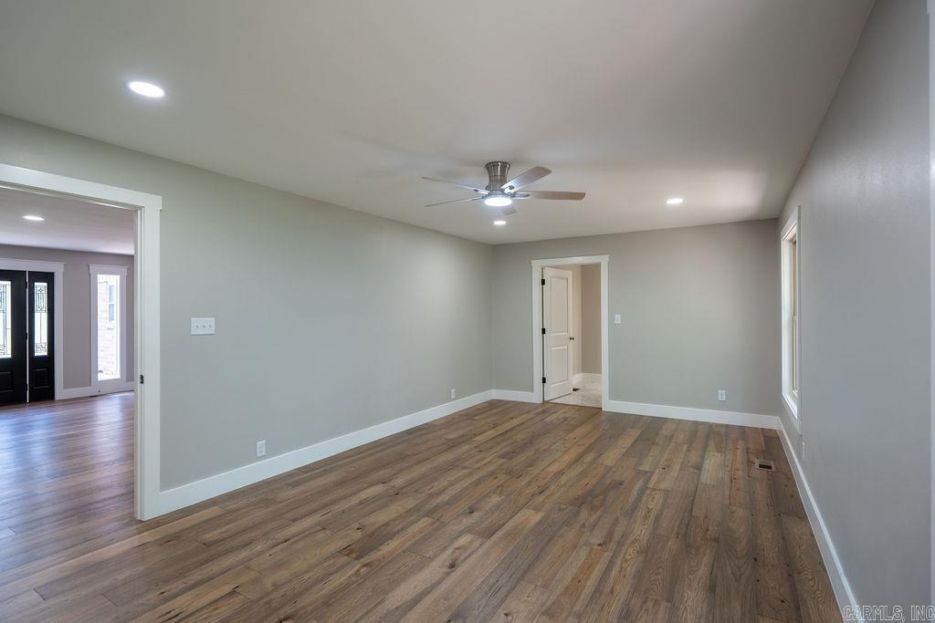 25 Beloit Drive Property Photo 11