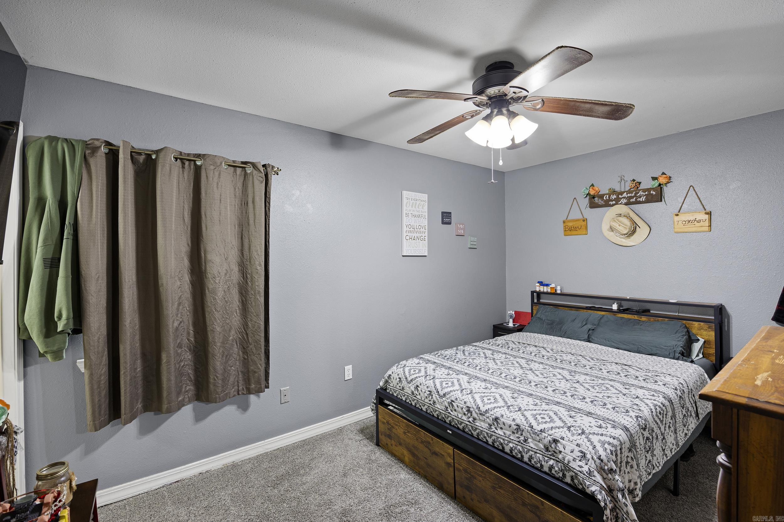 2901 N Greenwich Avenue Property Photo 9