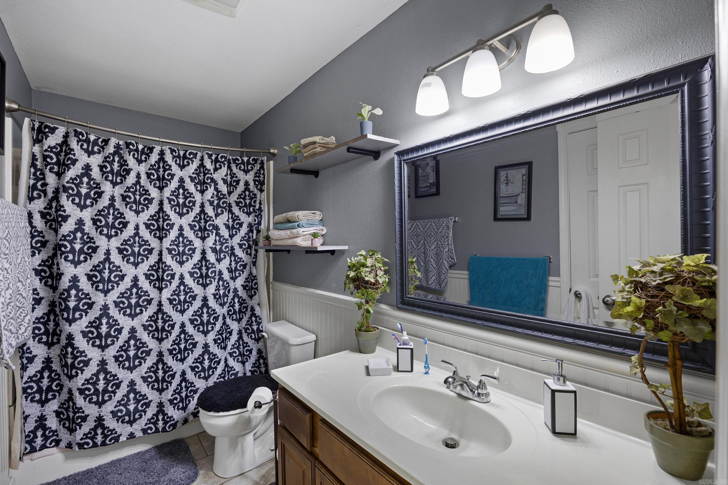 2901 N Greenwich Avenue Property Photo 10