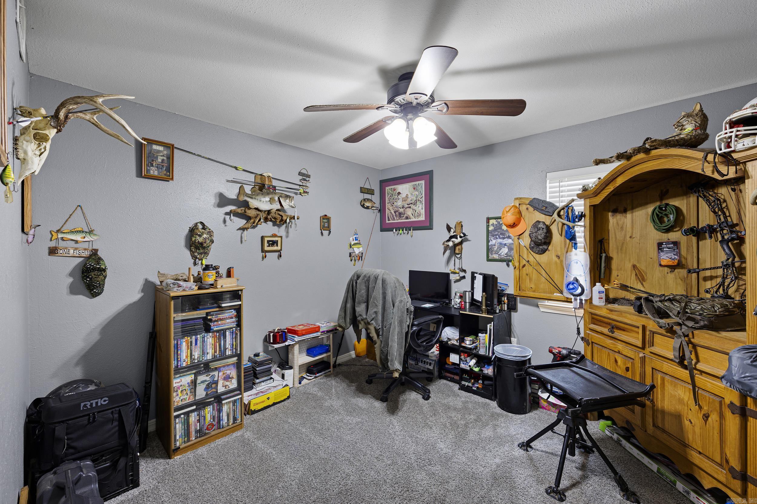 2901 N Greenwich Avenue Property Photo 11