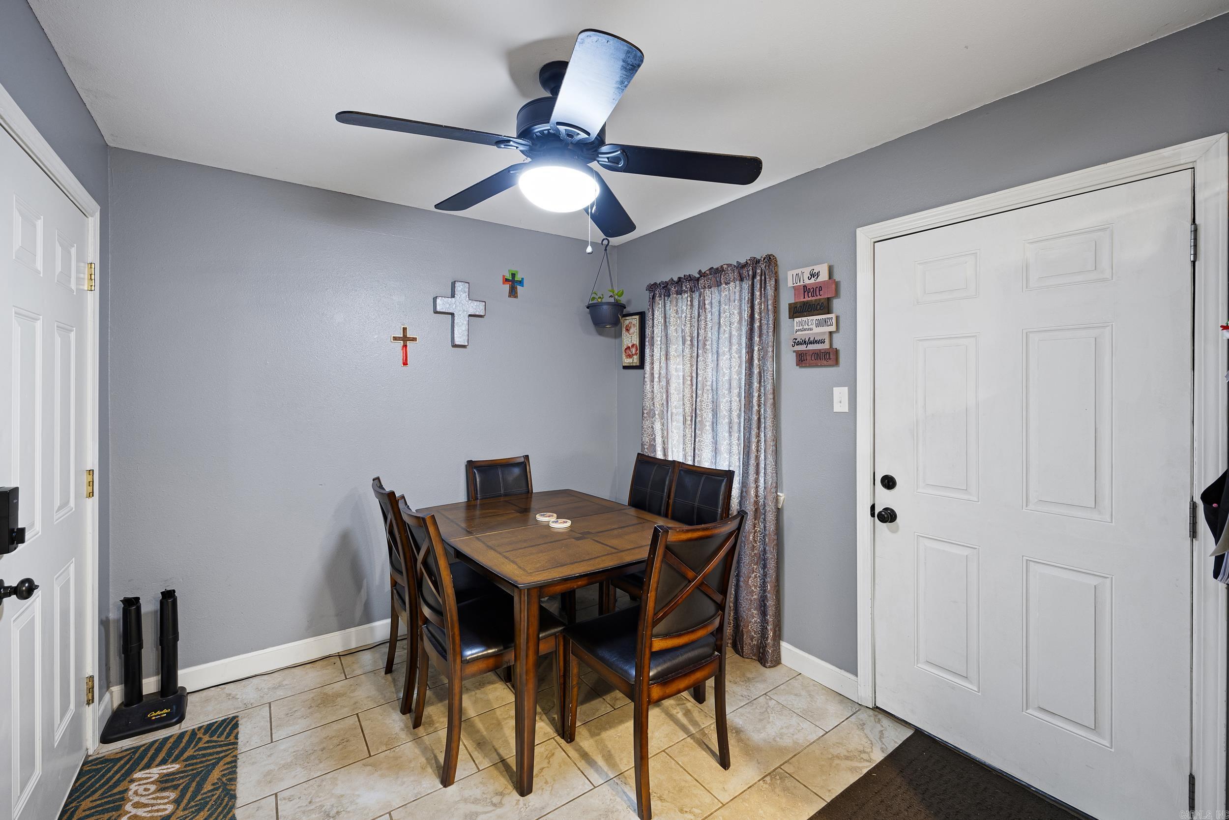 2901 N Greenwich Avenue Property Photo 14