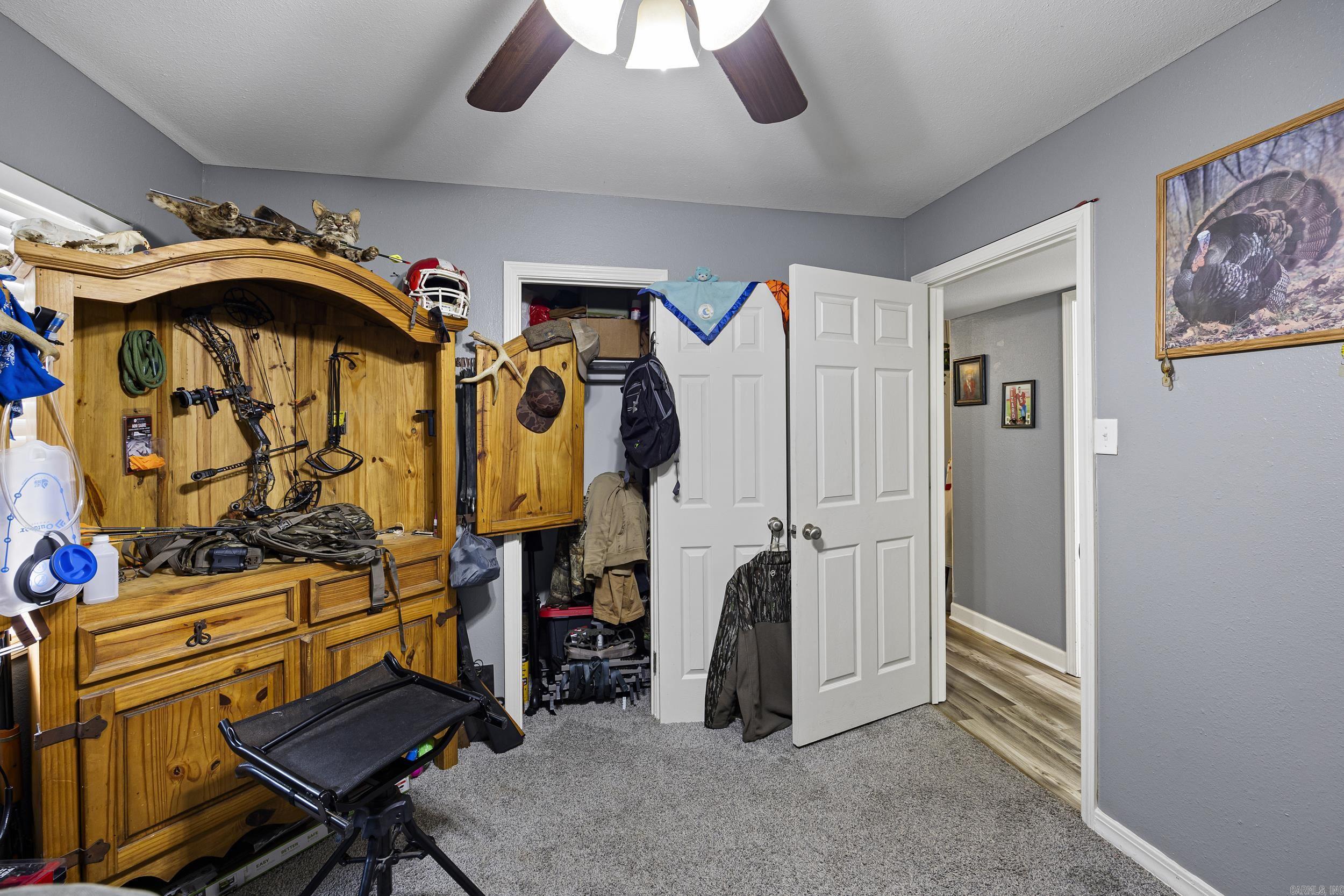 2901 N Greenwich Avenue Property Photo 15