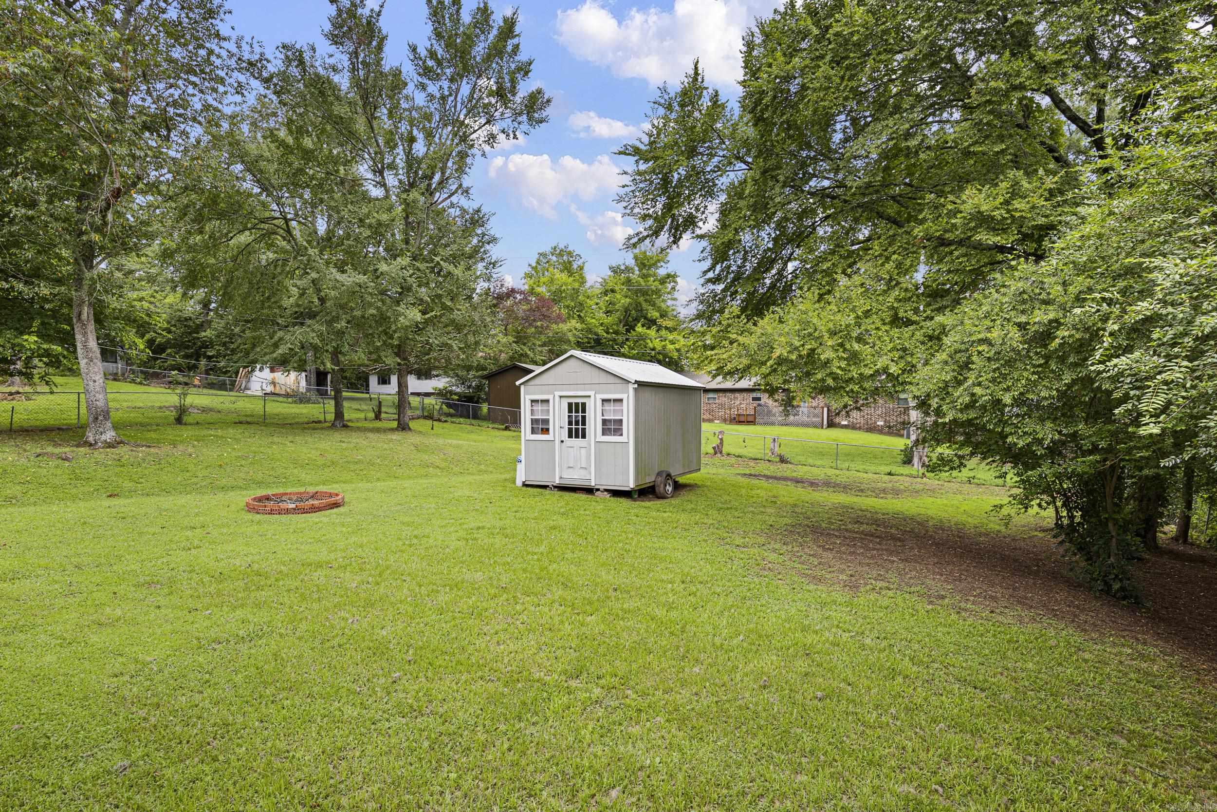 2901 N Greenwich Avenue Property Photo 19