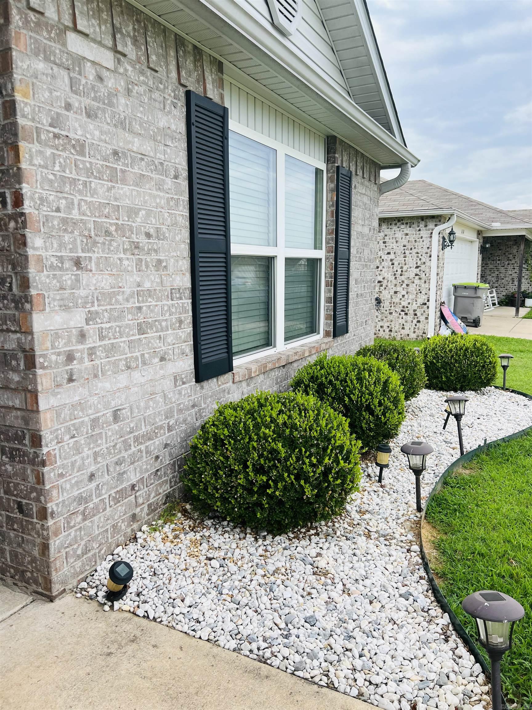6169 Saddle Hill Dr Property Photo 4