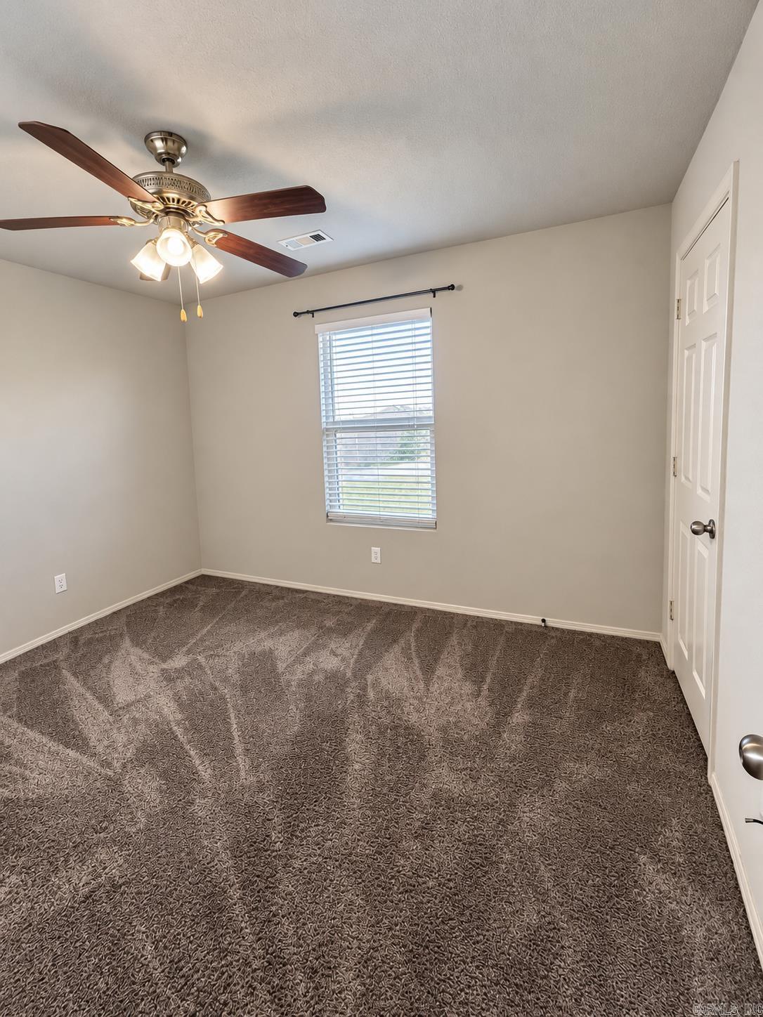 6169 Saddle Hill Dr Property Photo 4