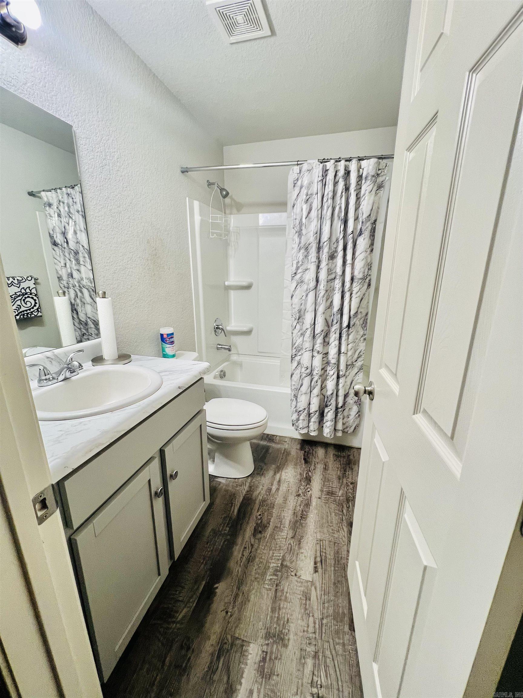 6169 Saddle Hill Dr Property Photo 9