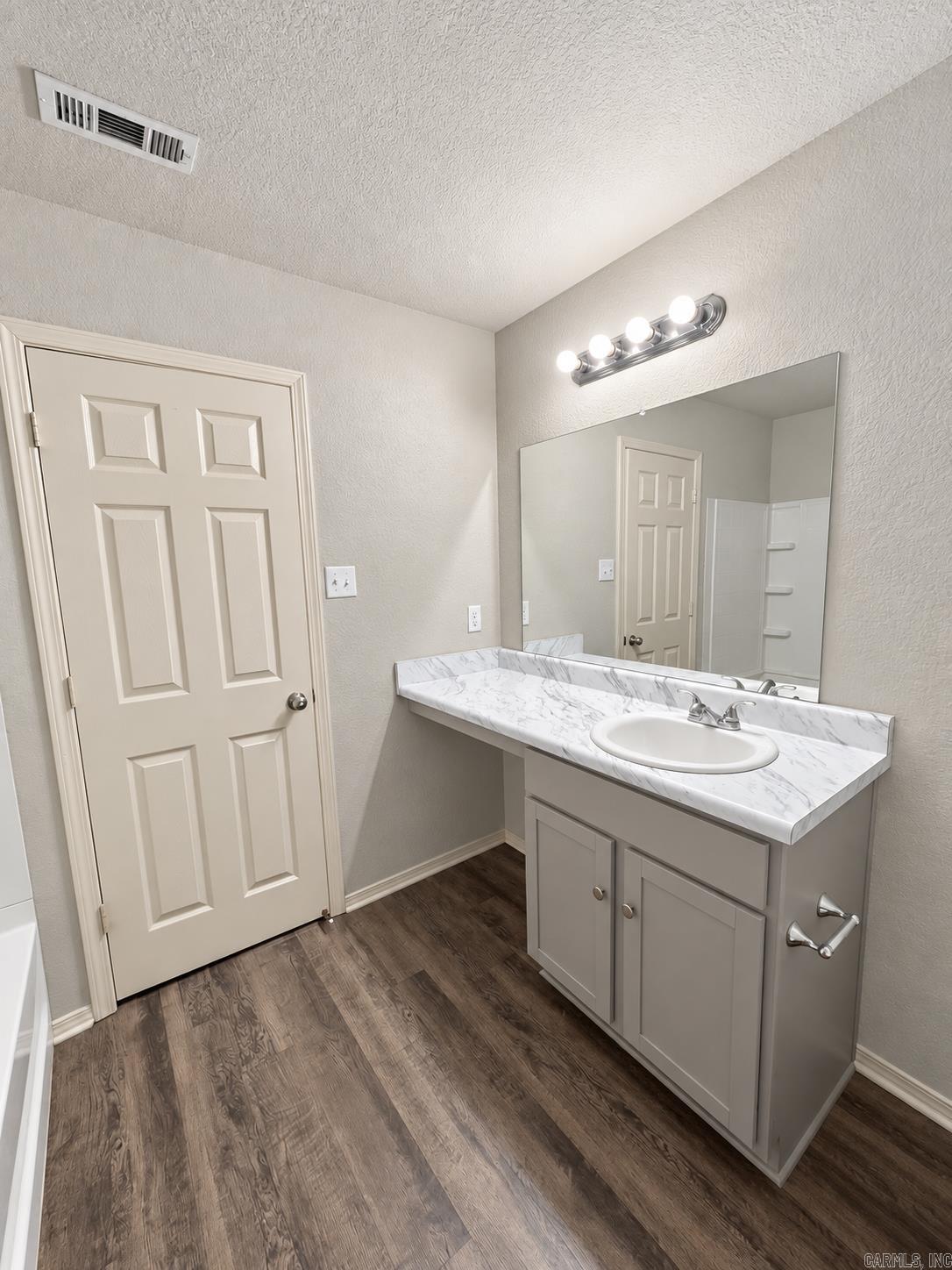 6169 Saddle Hill Dr Property Photo 15