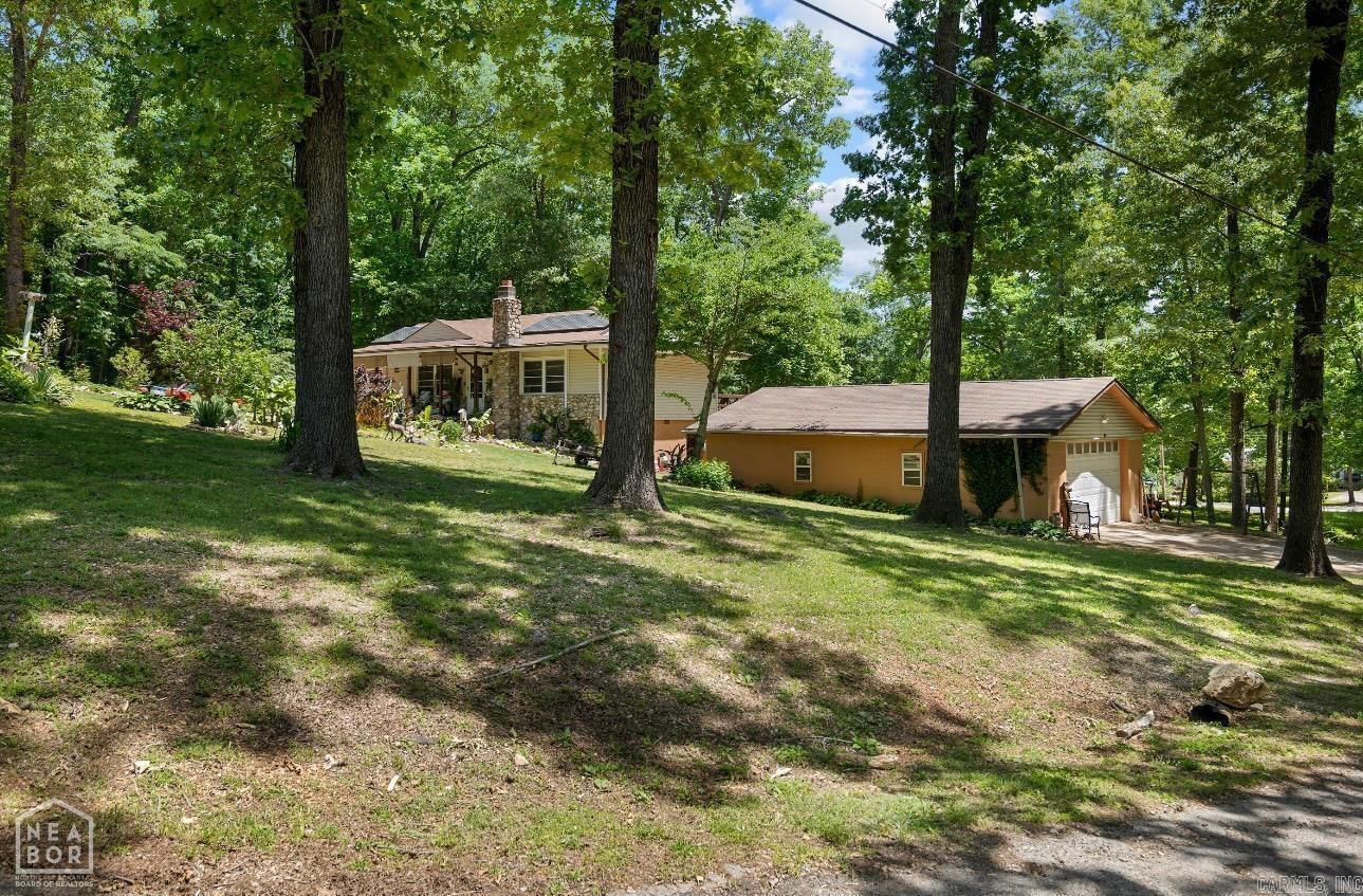 17 Iroquois Circle Property Photo 3