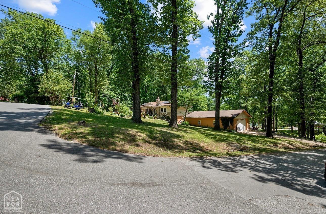 17 Iroquois Circle Property Photo 14