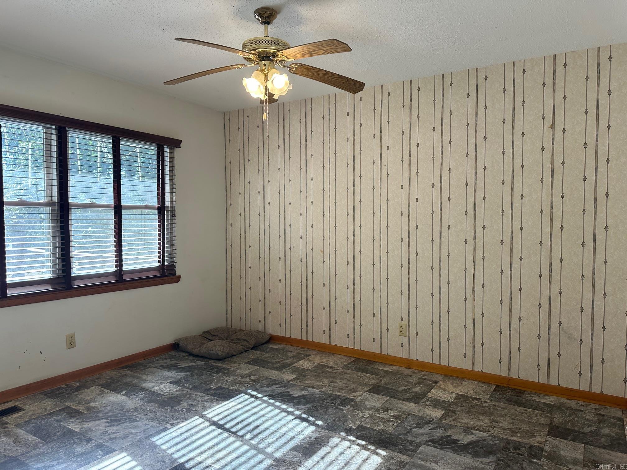 17 Iroquois Cr Property Photo 10