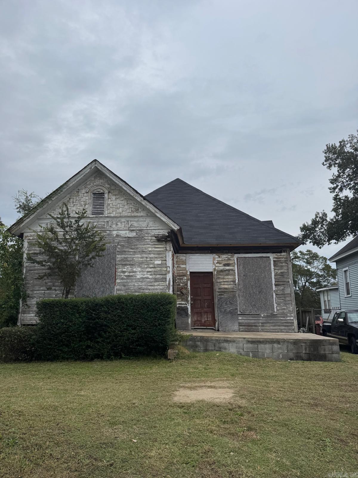 1515 Booker Street Property Photo 6