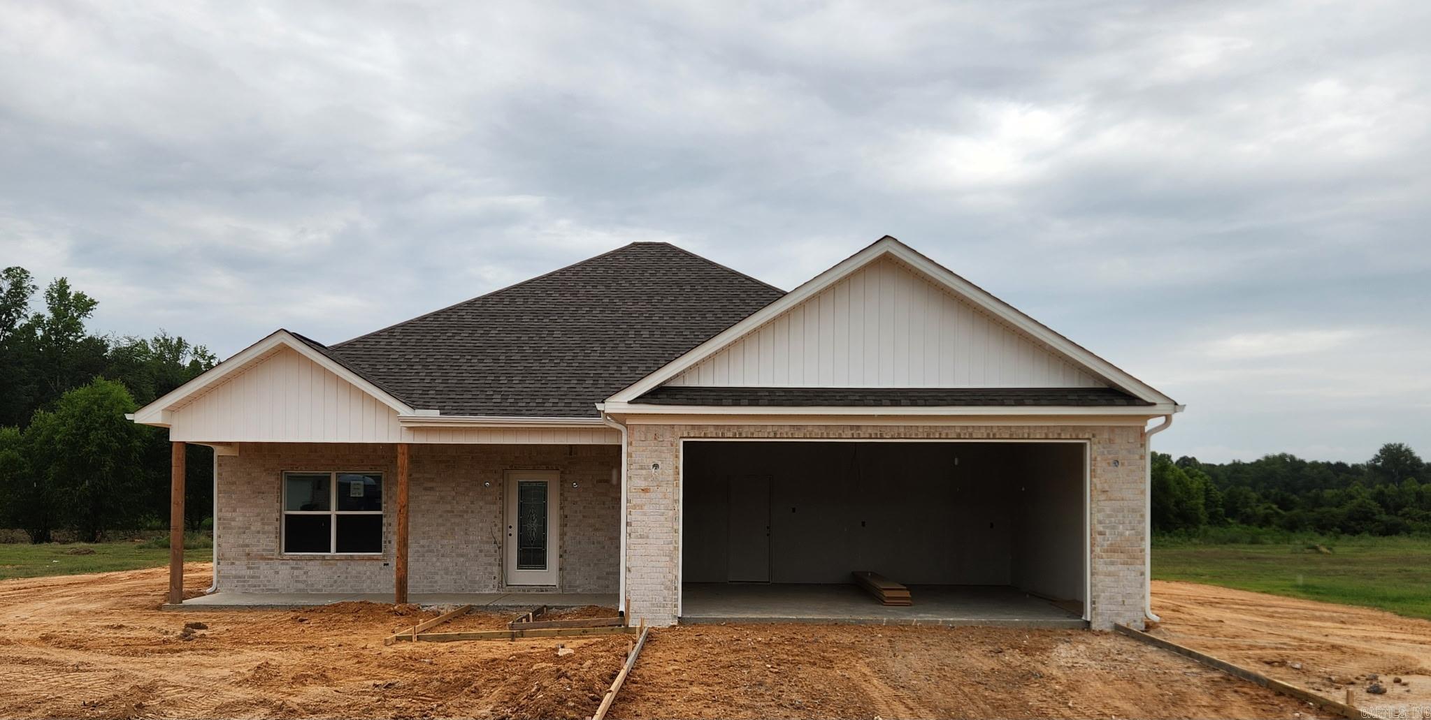 1040 Duke Drive Property Photo 1