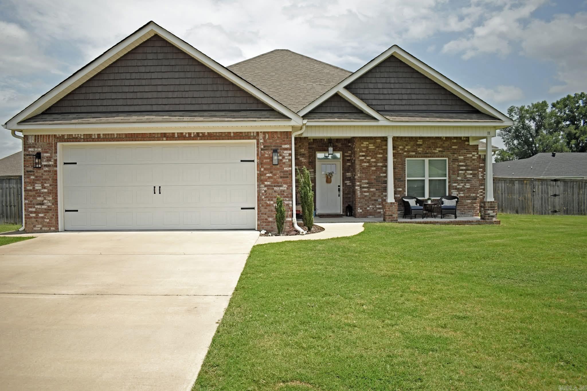 11 Sunny Drive Property Photo 1