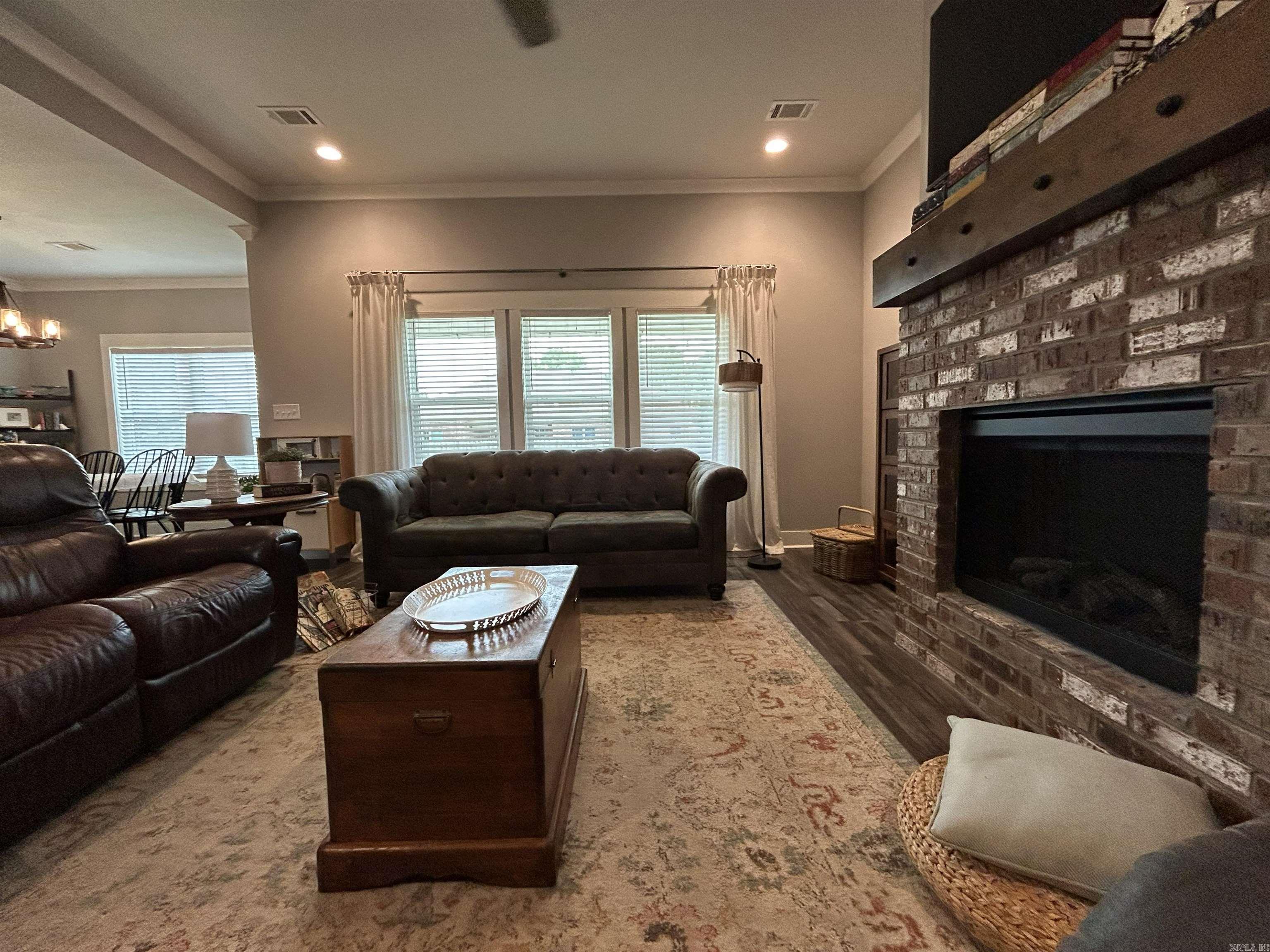 11 Sunny Drive Property Photo 6
