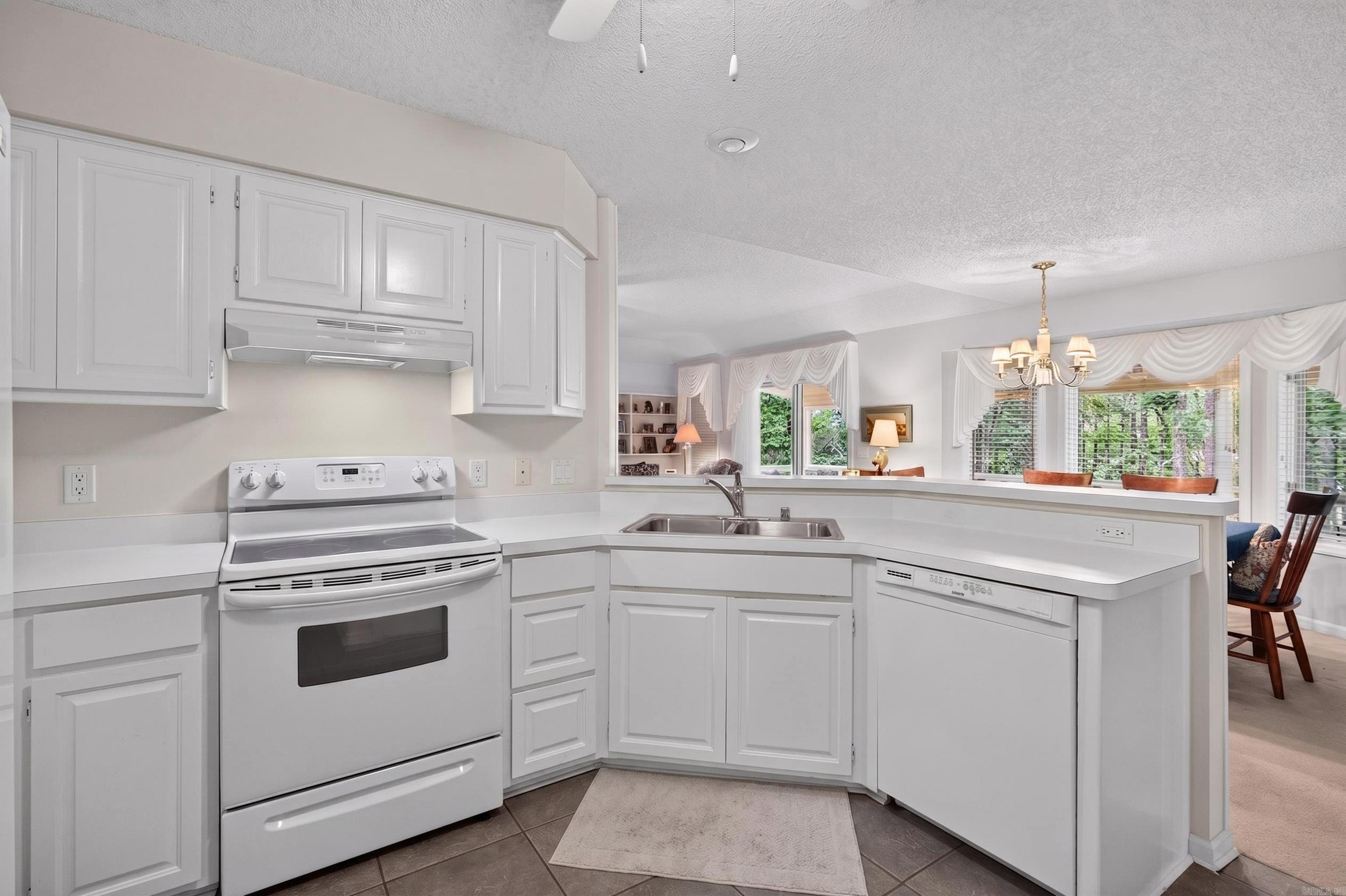 5 Huesca Lane Property Photo 21
