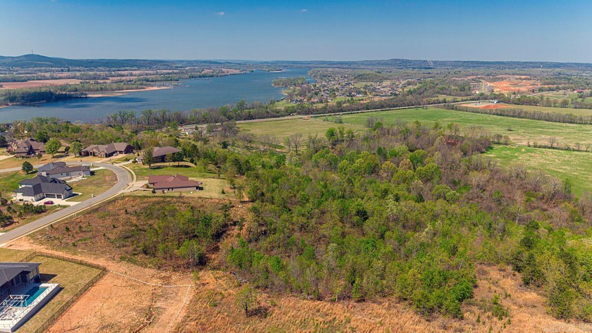15621 Summit View Lane Property Photo 5