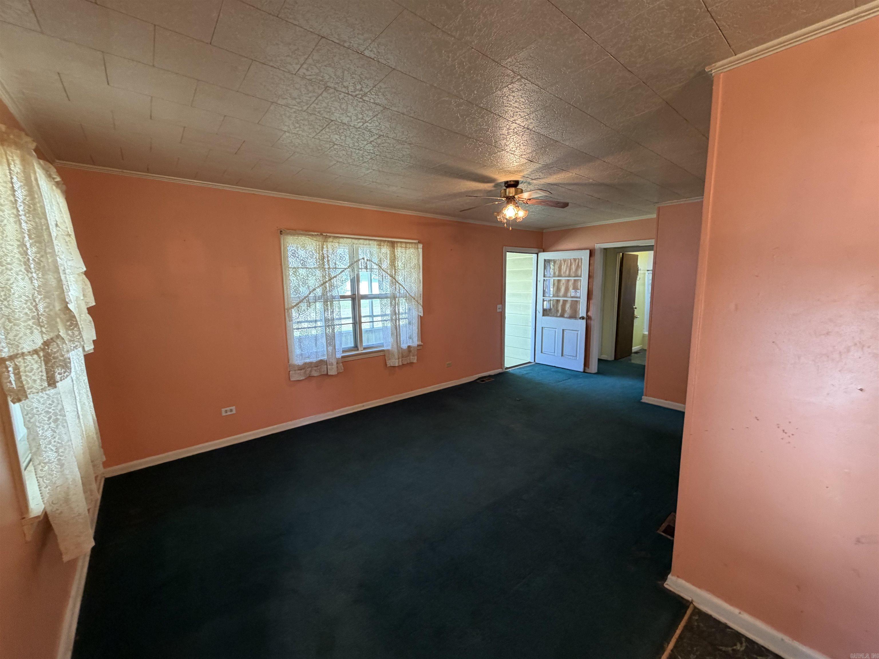 675 E Jackson Street Property Photo 8