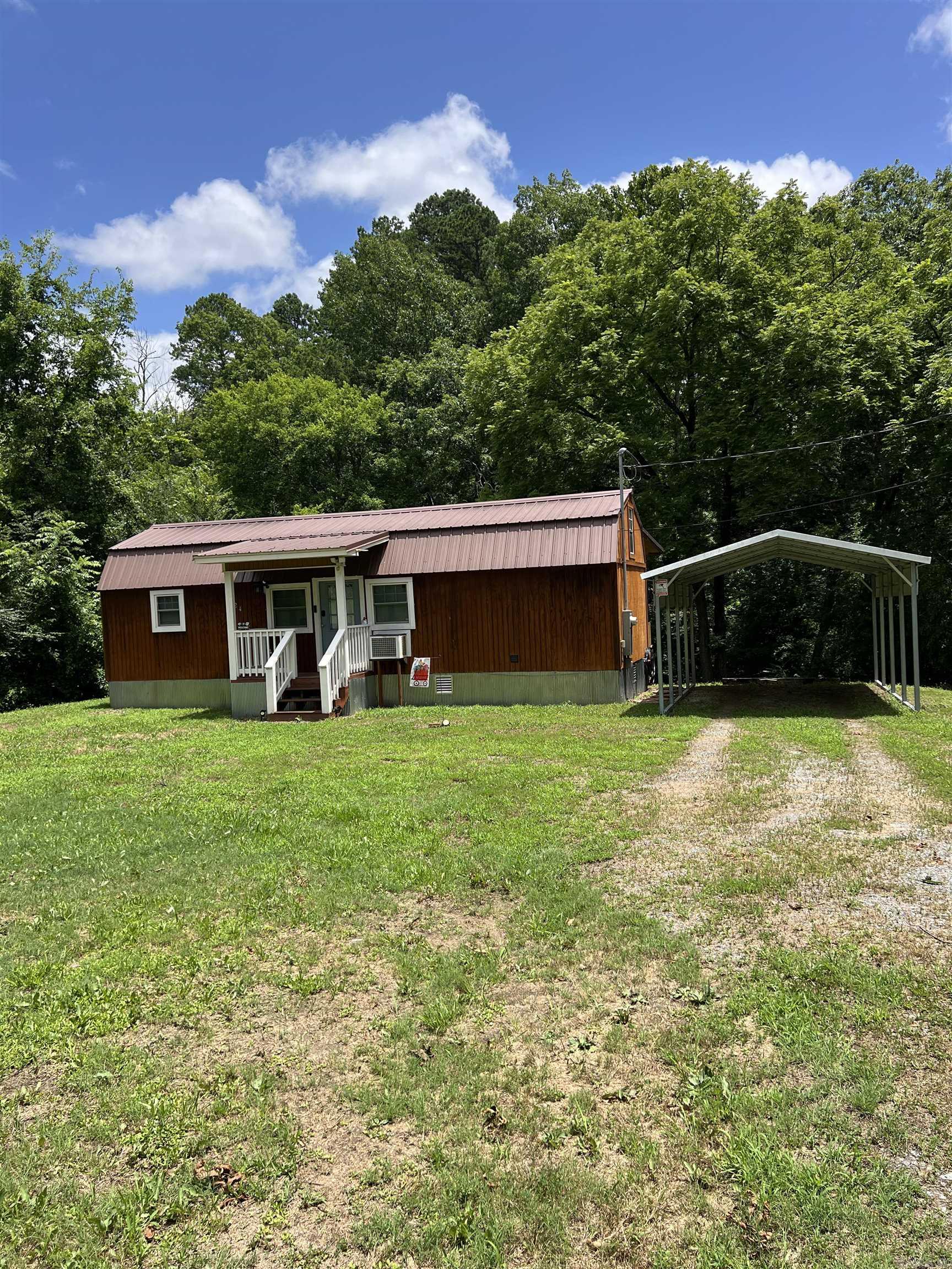 224 E Elm Street Property Photo 2