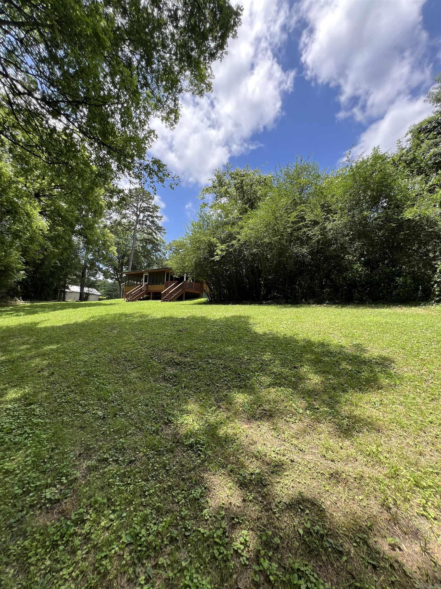 224 E Elm Street Property Photo 8