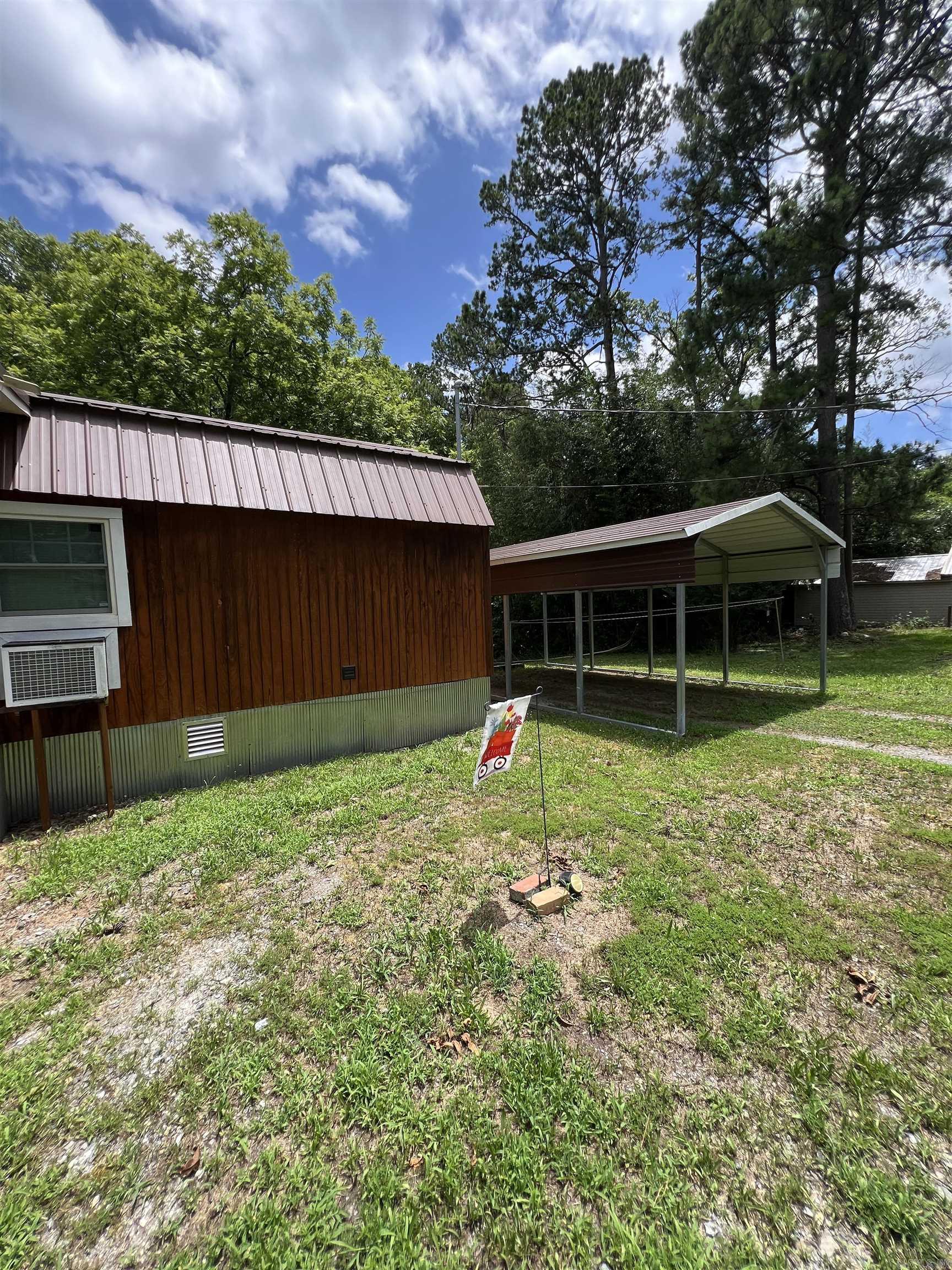 224 E Elm Street Property Photo 28