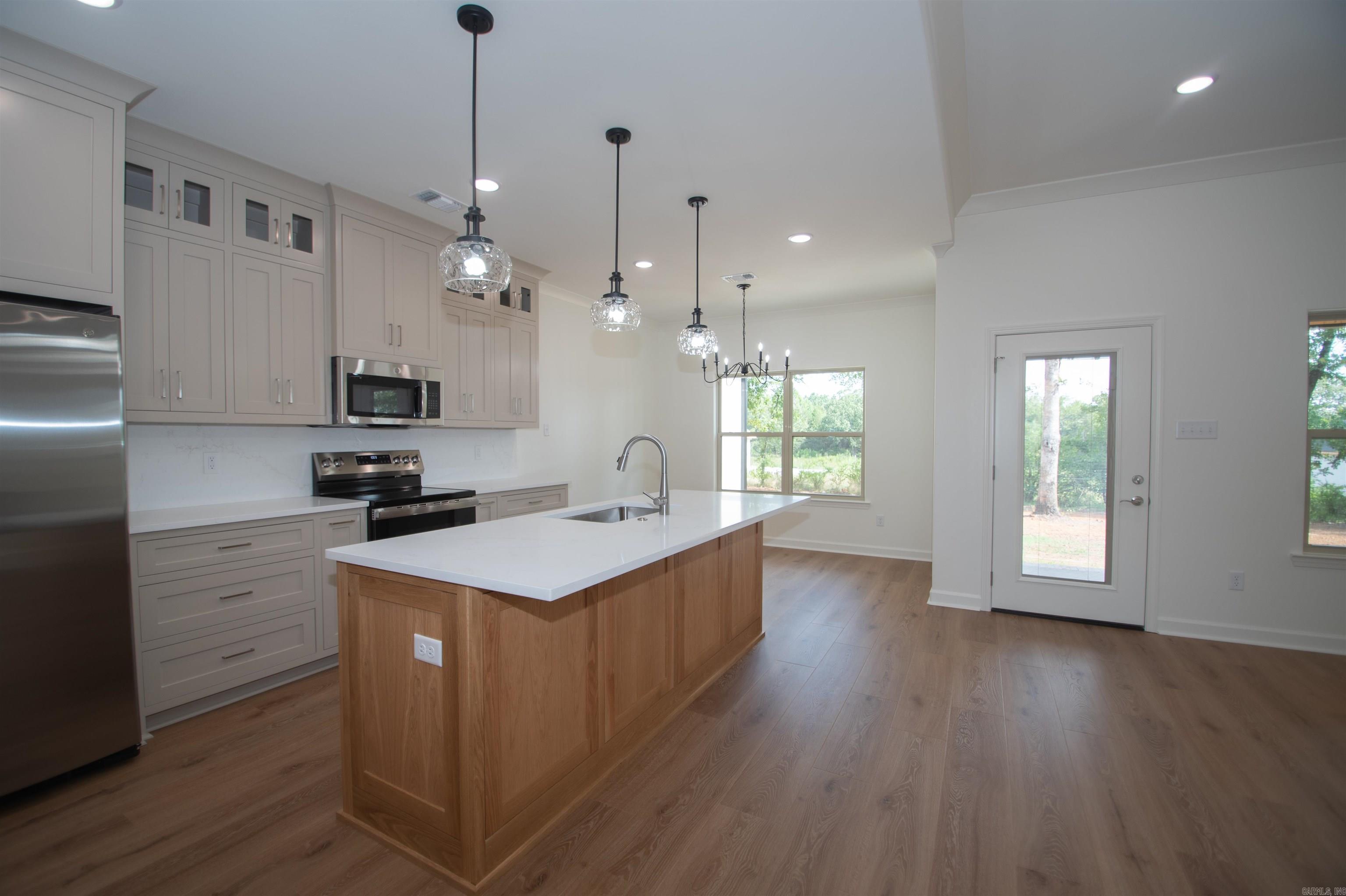 177 Hayden Drive Property Photo 8