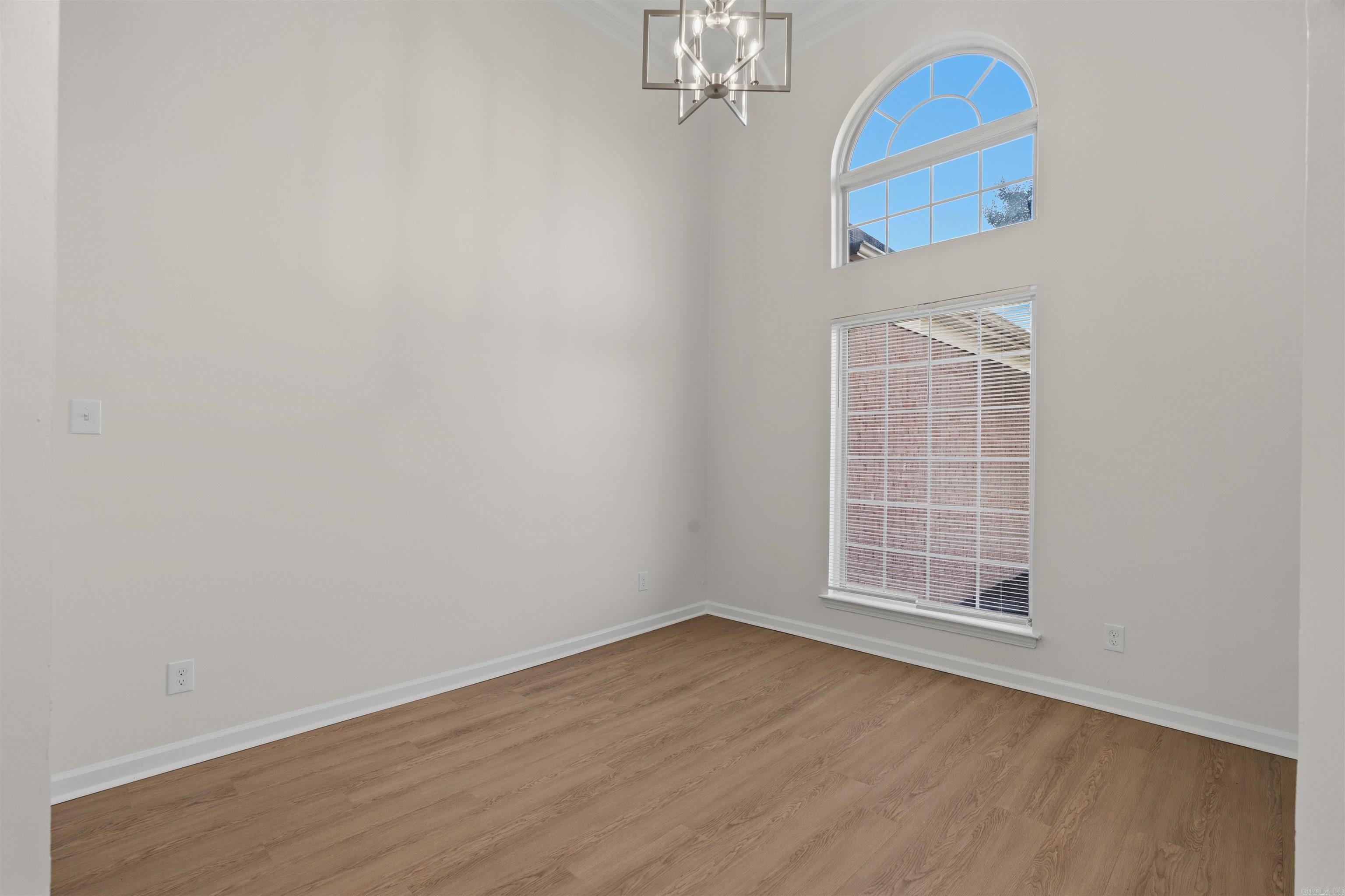 121 Primo Circle Property Photo 3