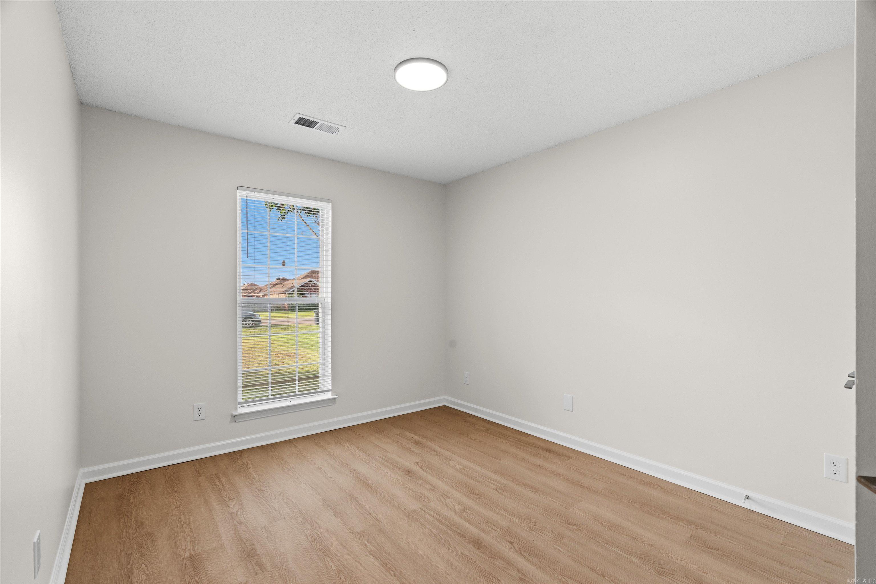 121 Primo Circle Property Photo 12