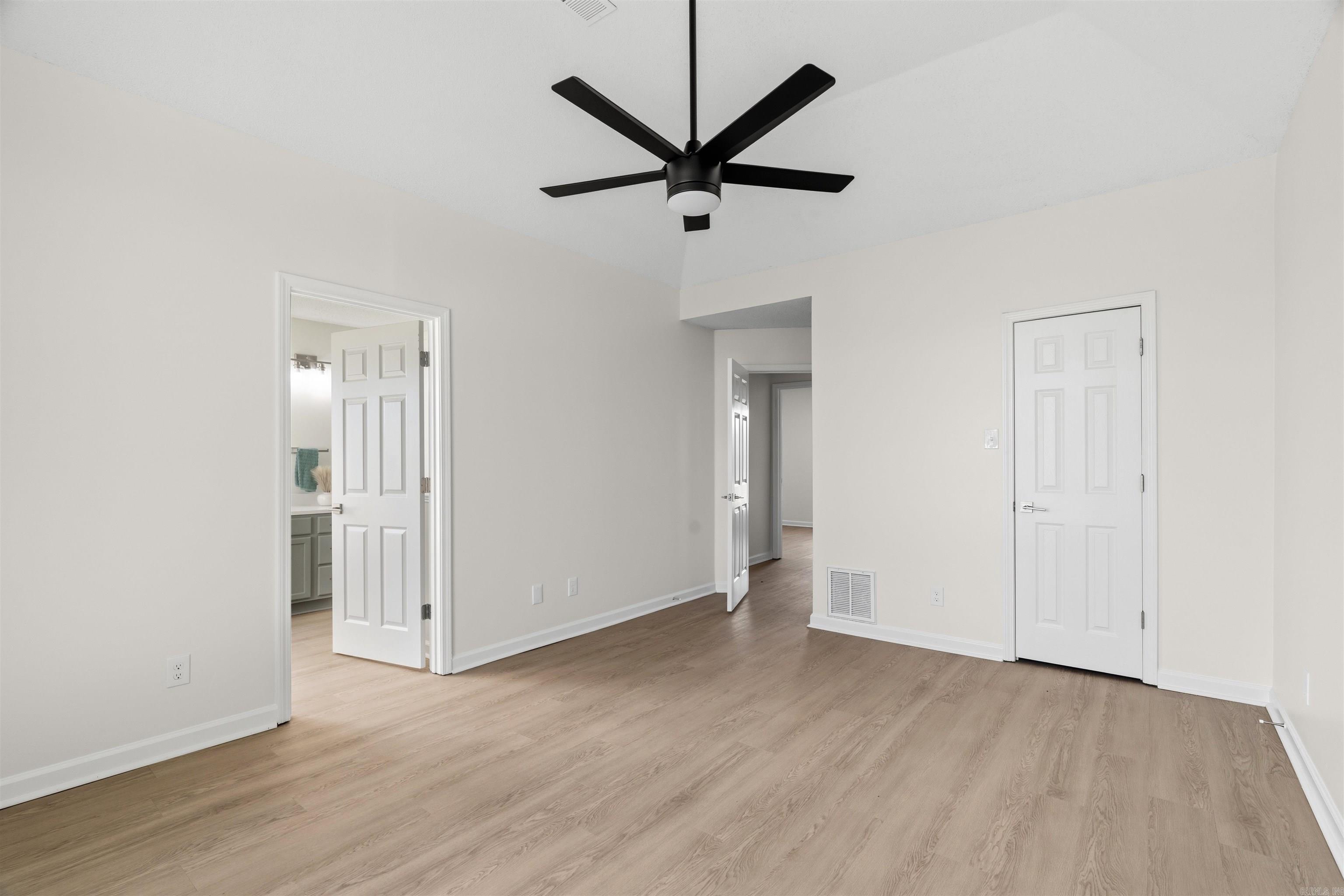 121 Primo Circle Property Photo 15