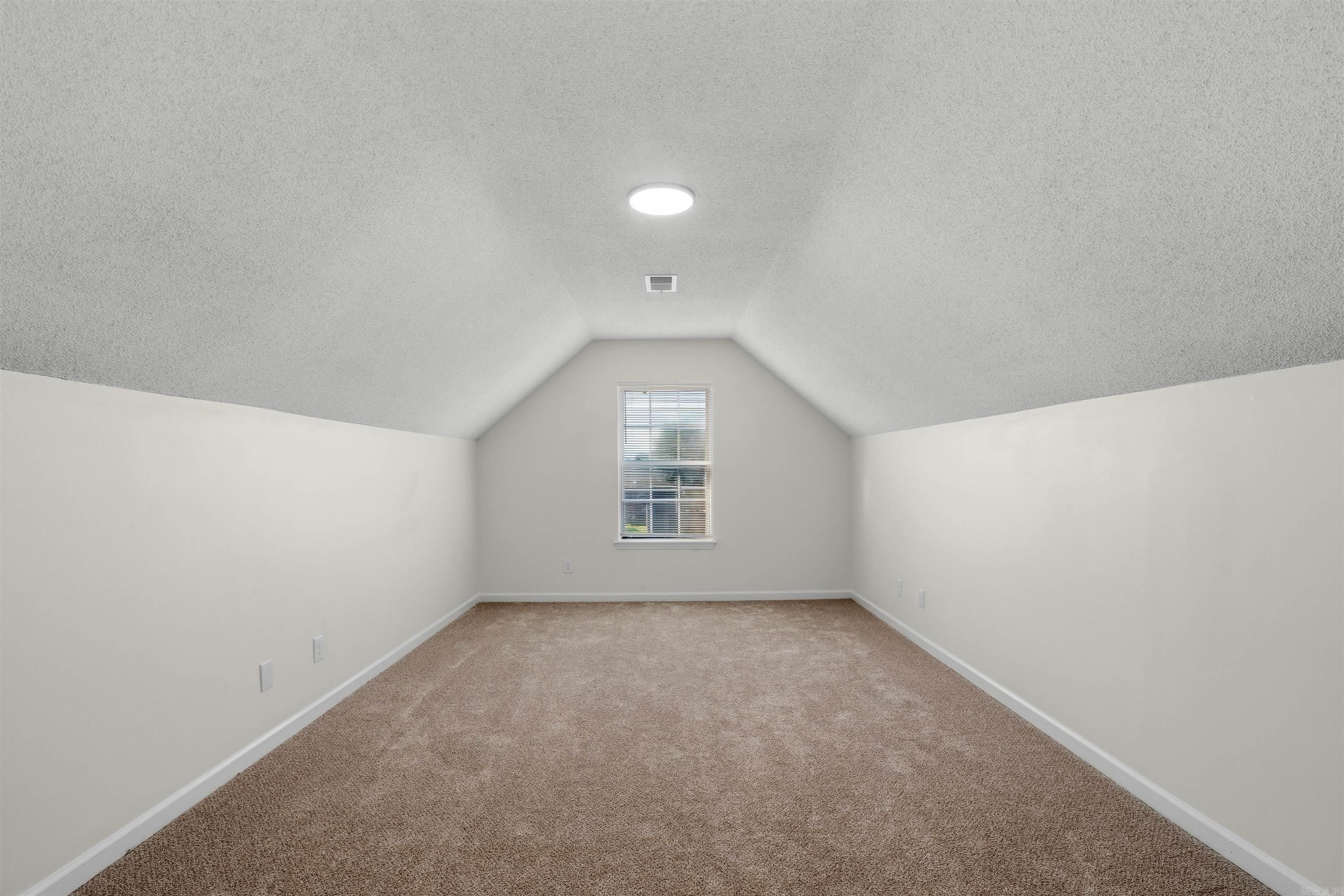 121 Primo Circle Property Photo 19