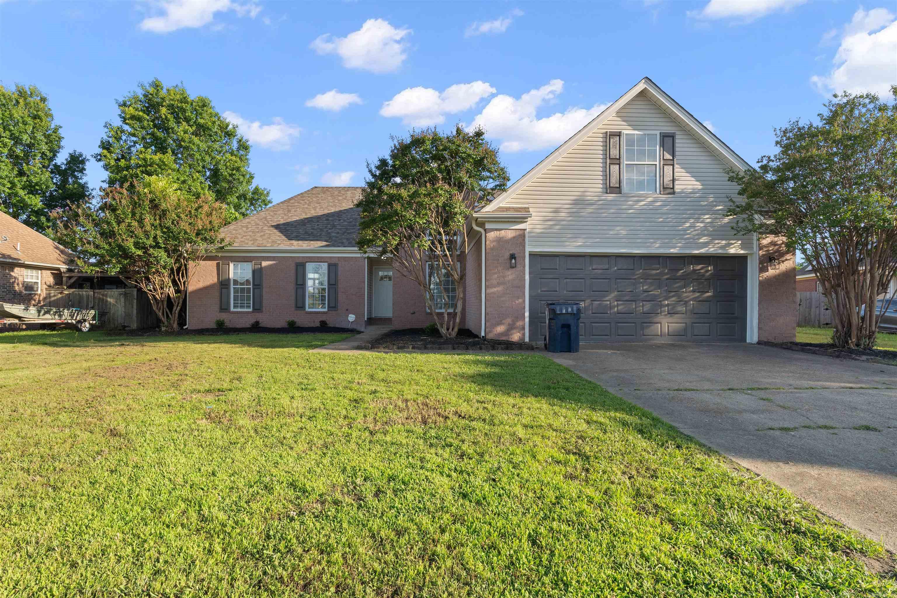 121 Primo Circle Property Photo 27