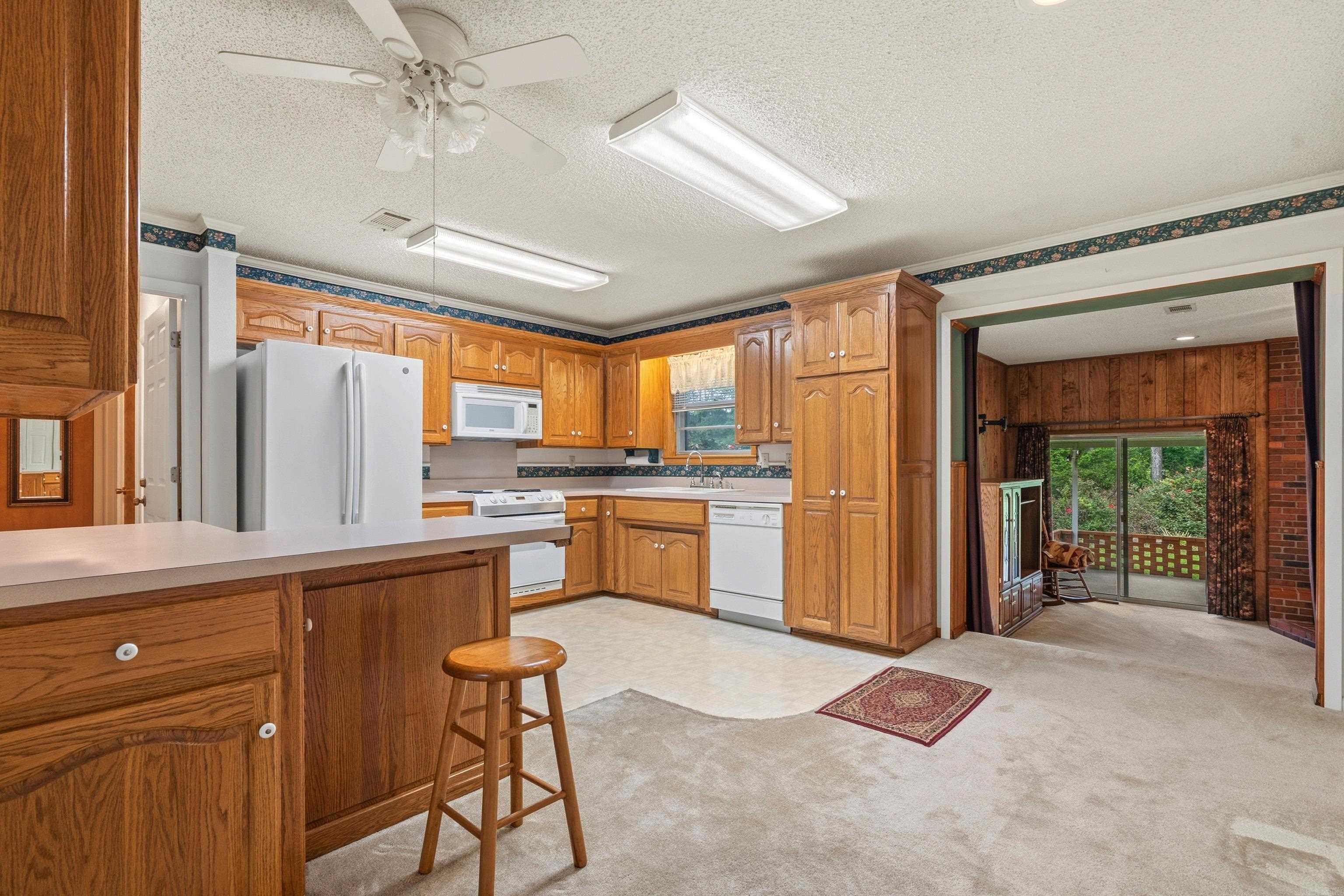 115 Larkin Street Property Photo 12