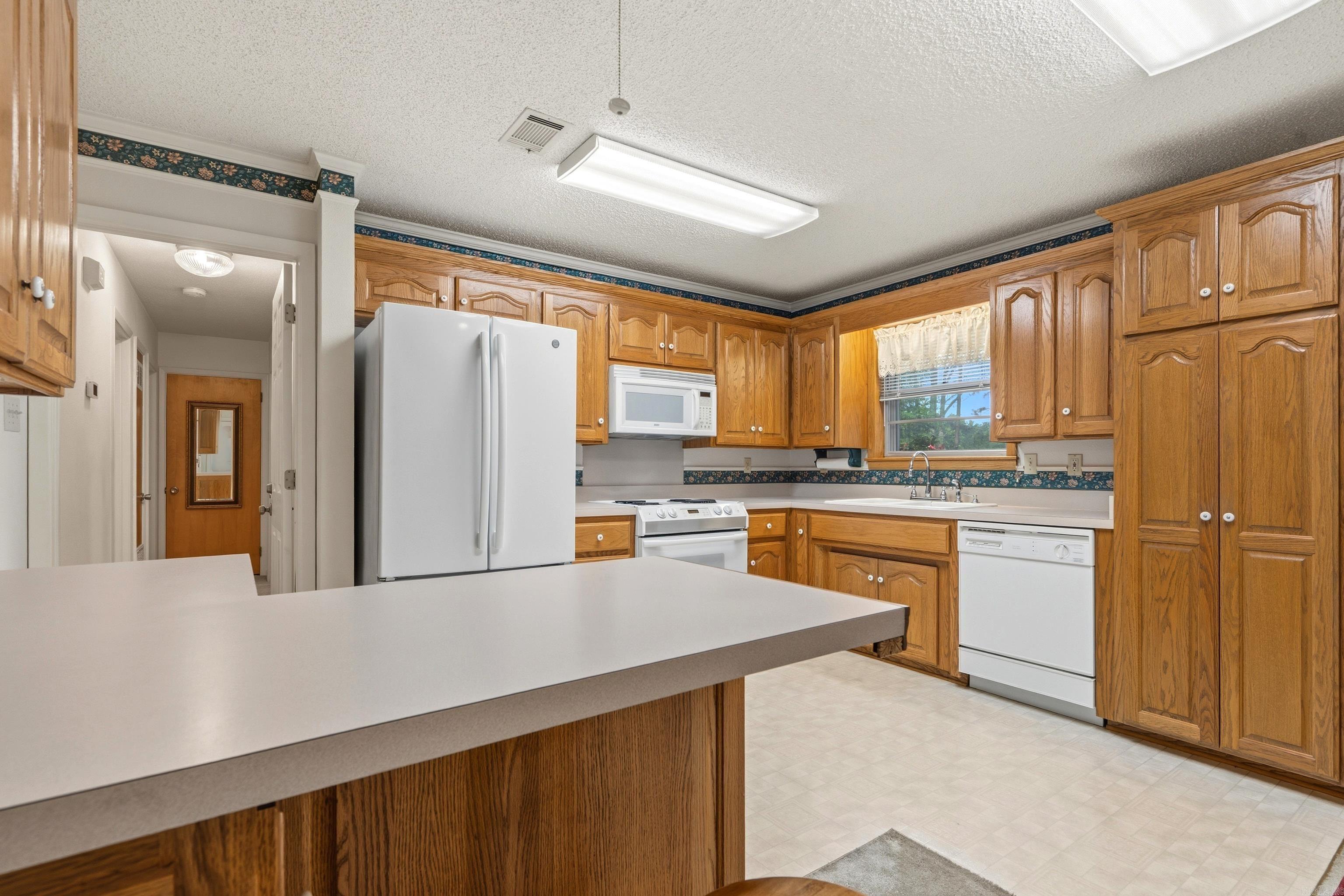 115 Larkin Street Property Photo 13