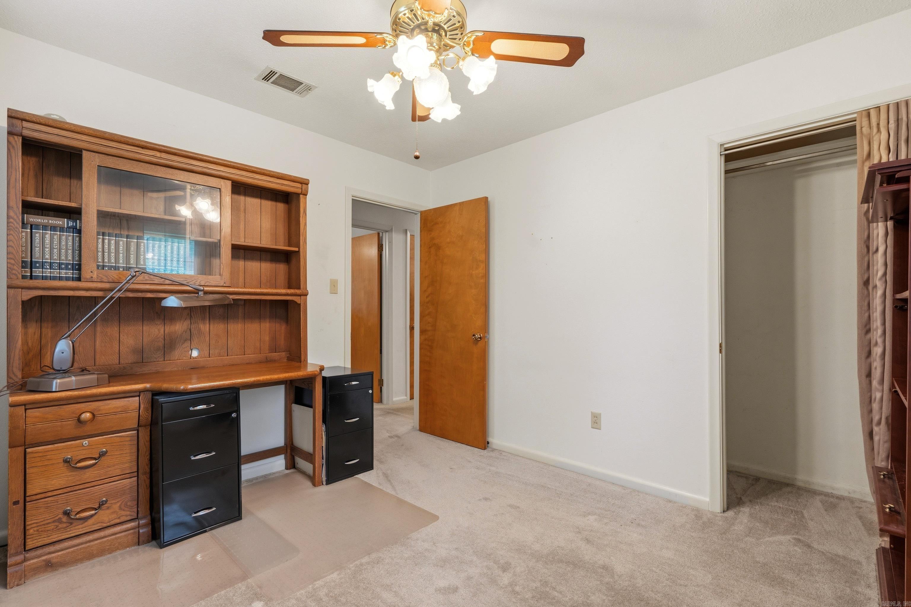 115 Larkin Street Property Photo 27