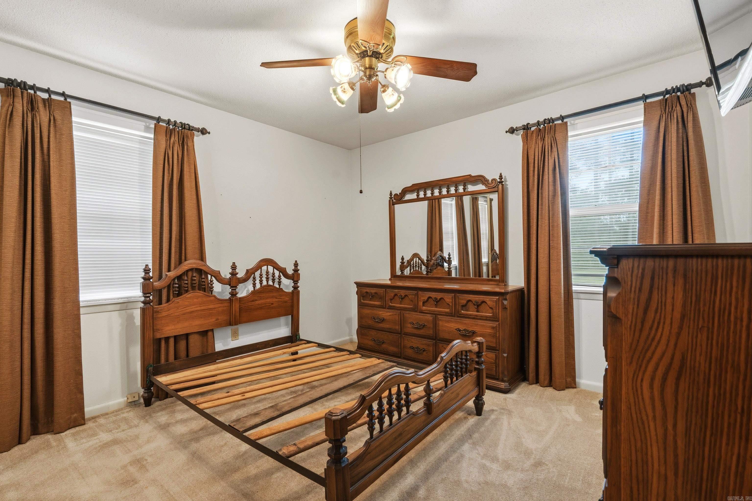 115 Larkin Street Property Photo 28