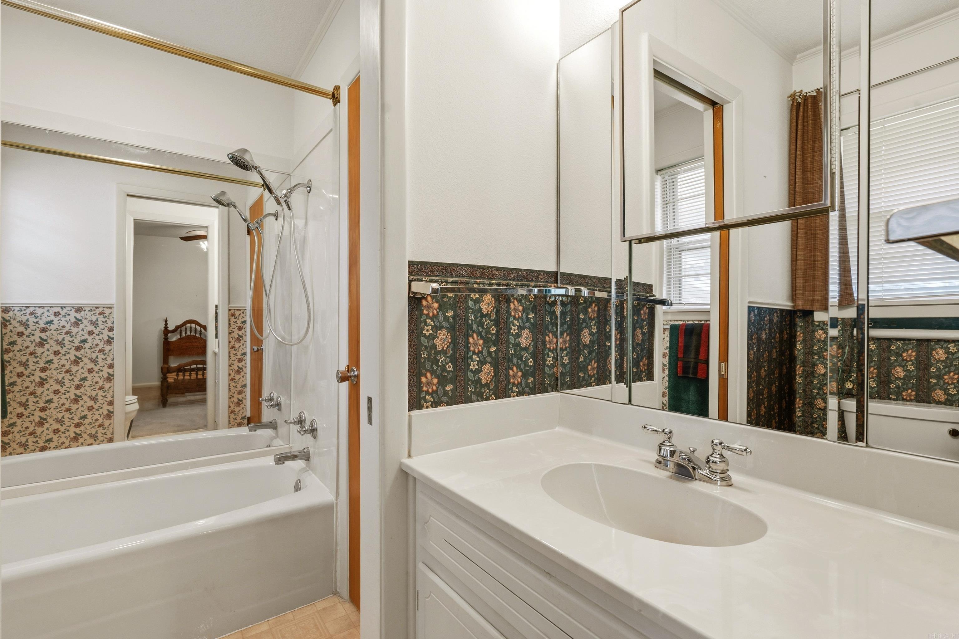 115 Larkin Street Property Photo 31