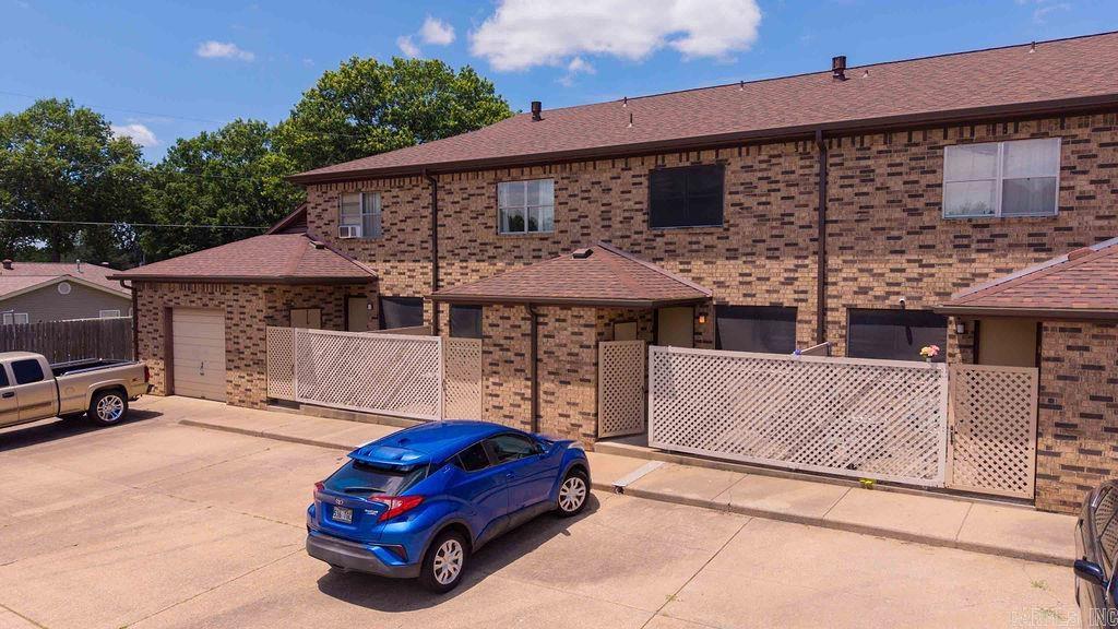 707 E Maryland Property Photo 13